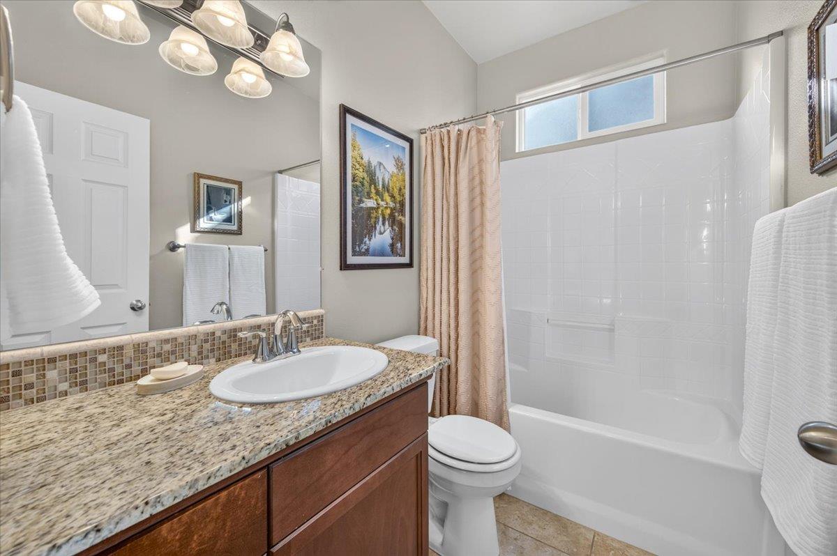3501 Griffith, Clovis, CA 93619