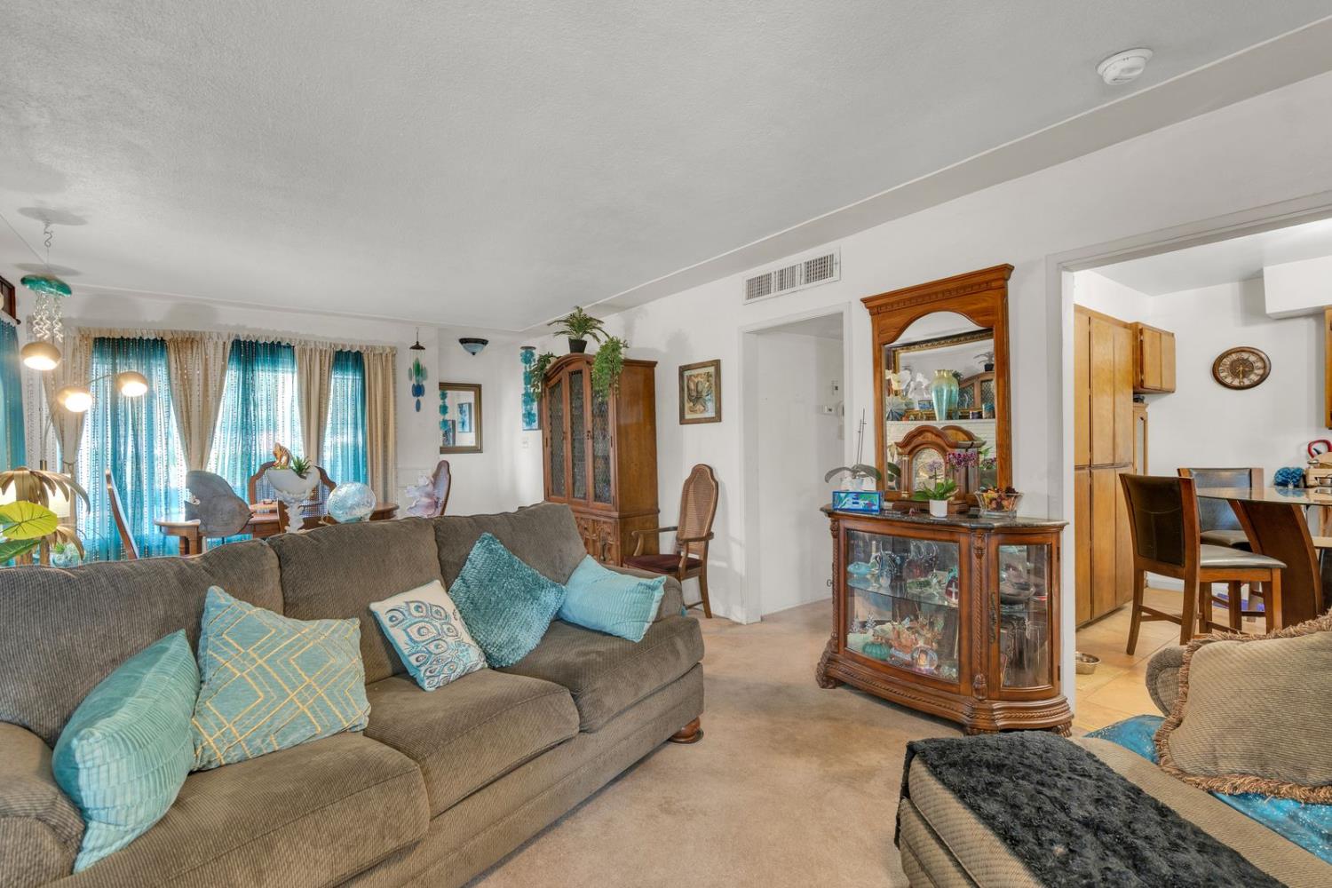 4702 E Cornell Ave, Fresno, CA 93703