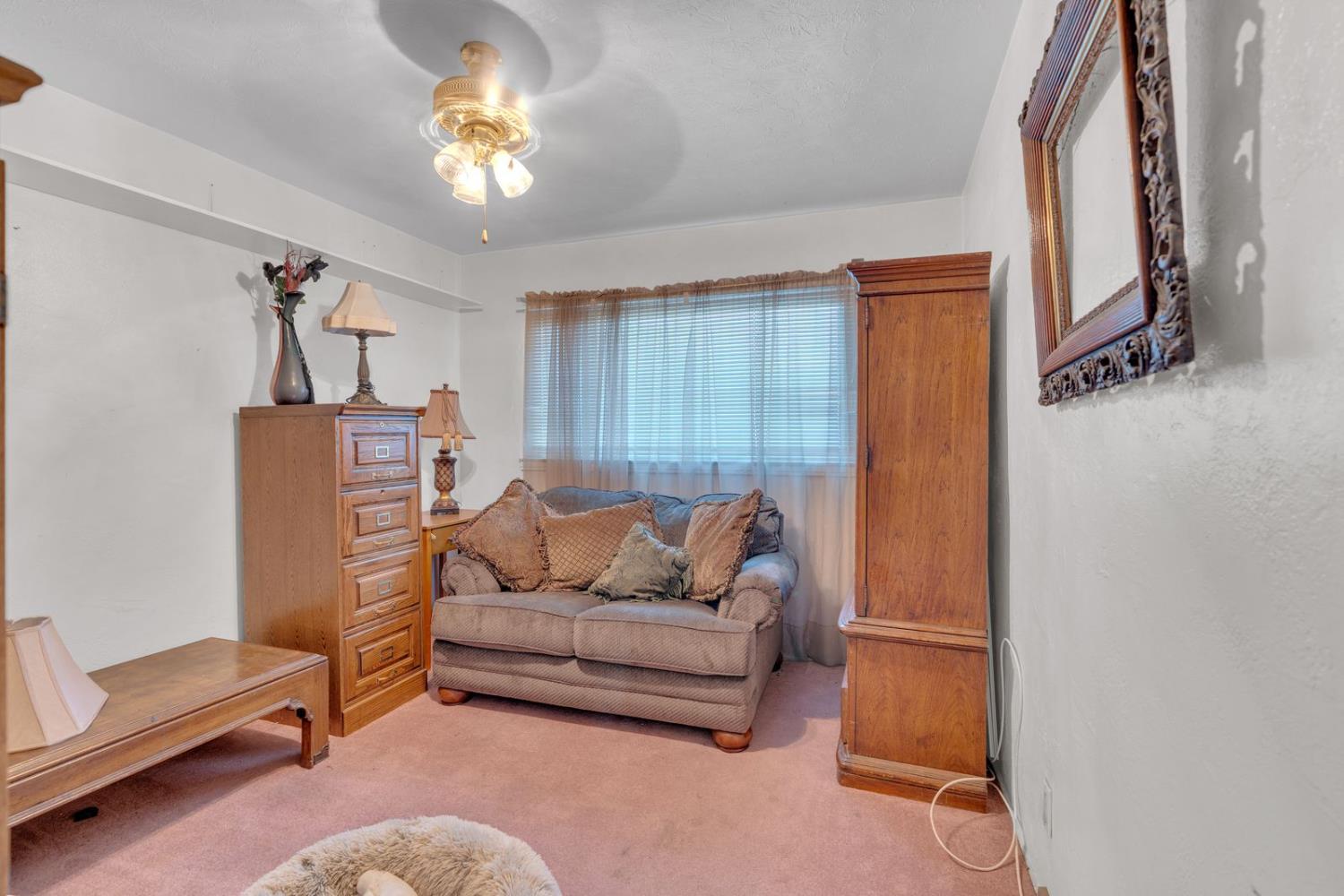 4702 E Cornell Ave, Fresno, CA 93703