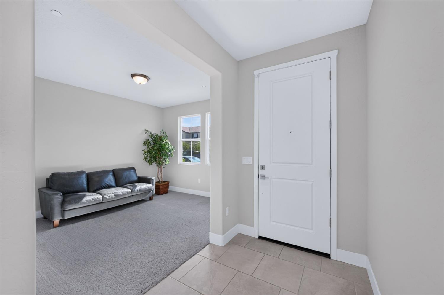 523 Talus Way S, Madera, CA 93636