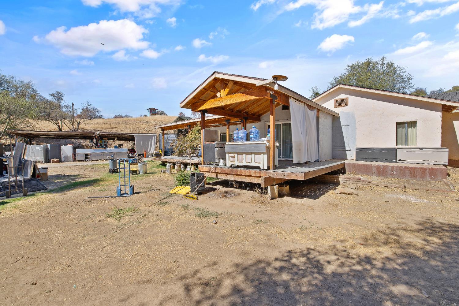 37590 E Kings Canyon Rd, Dunlap, CA 93621