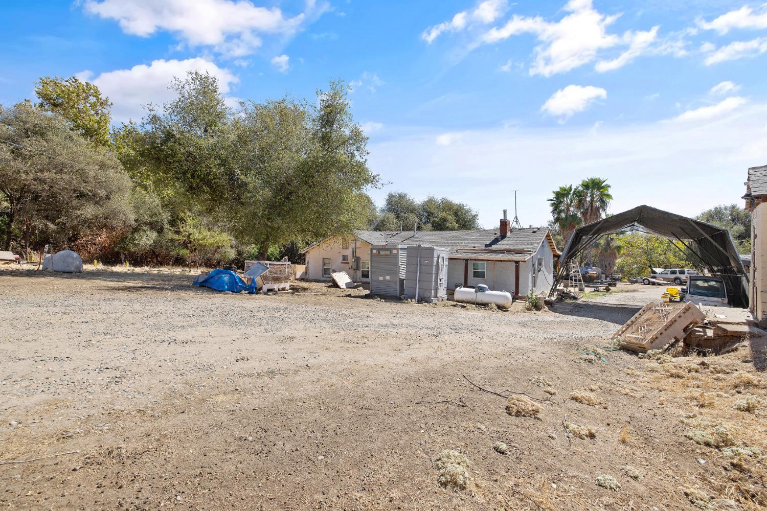 37590 E Kings Canyon Rd, Dunlap, CA 93621