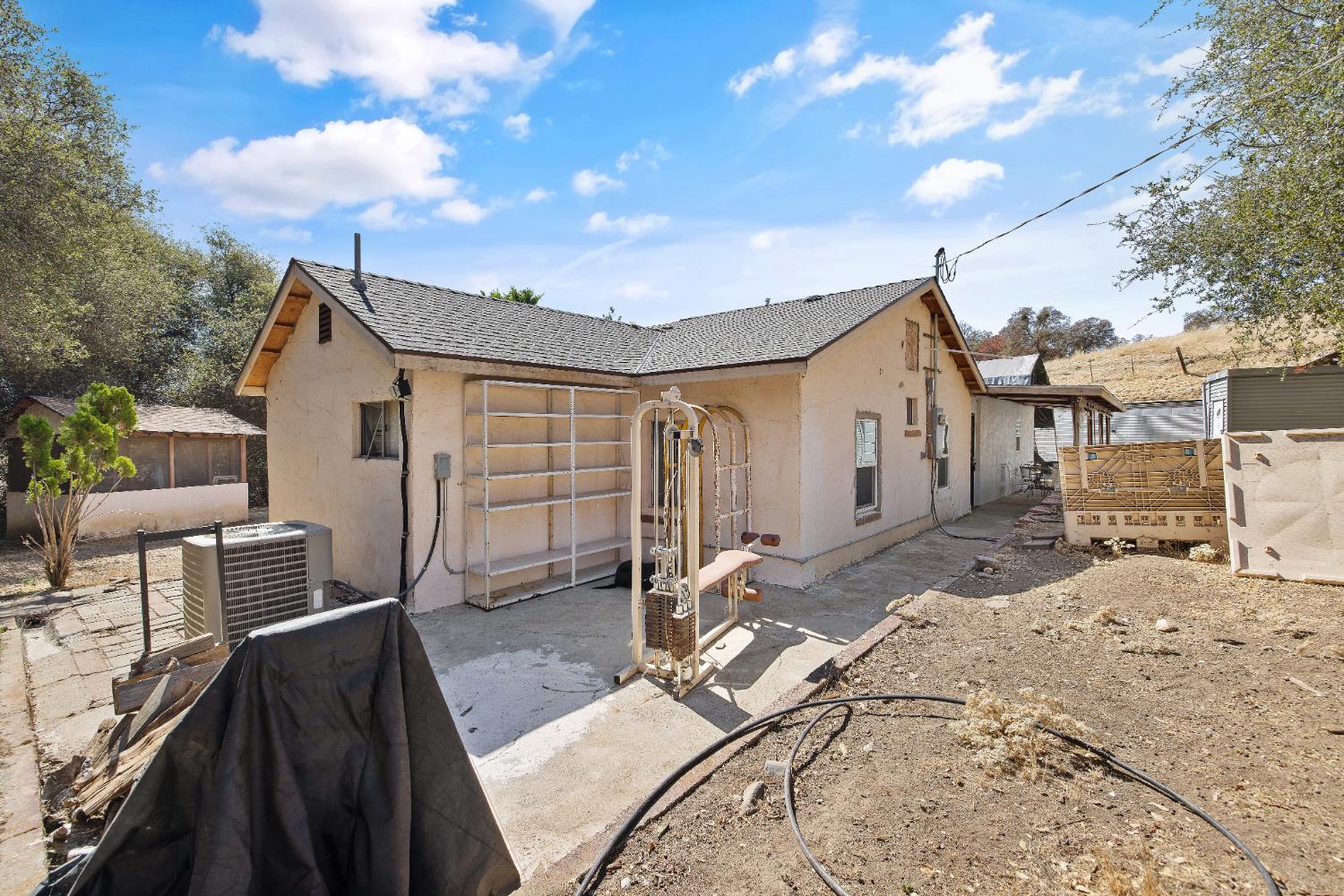 37590 E Kings Canyon Rd, Dunlap, CA 93621