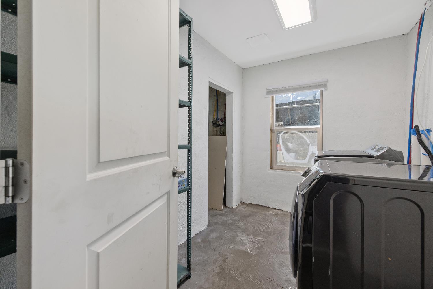 37590 E Kings Canyon Rd, Dunlap, CA 93621