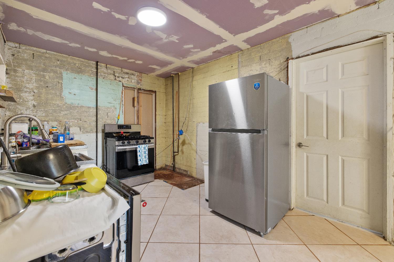 37590 E Kings Canyon Rd, Dunlap, CA 93621