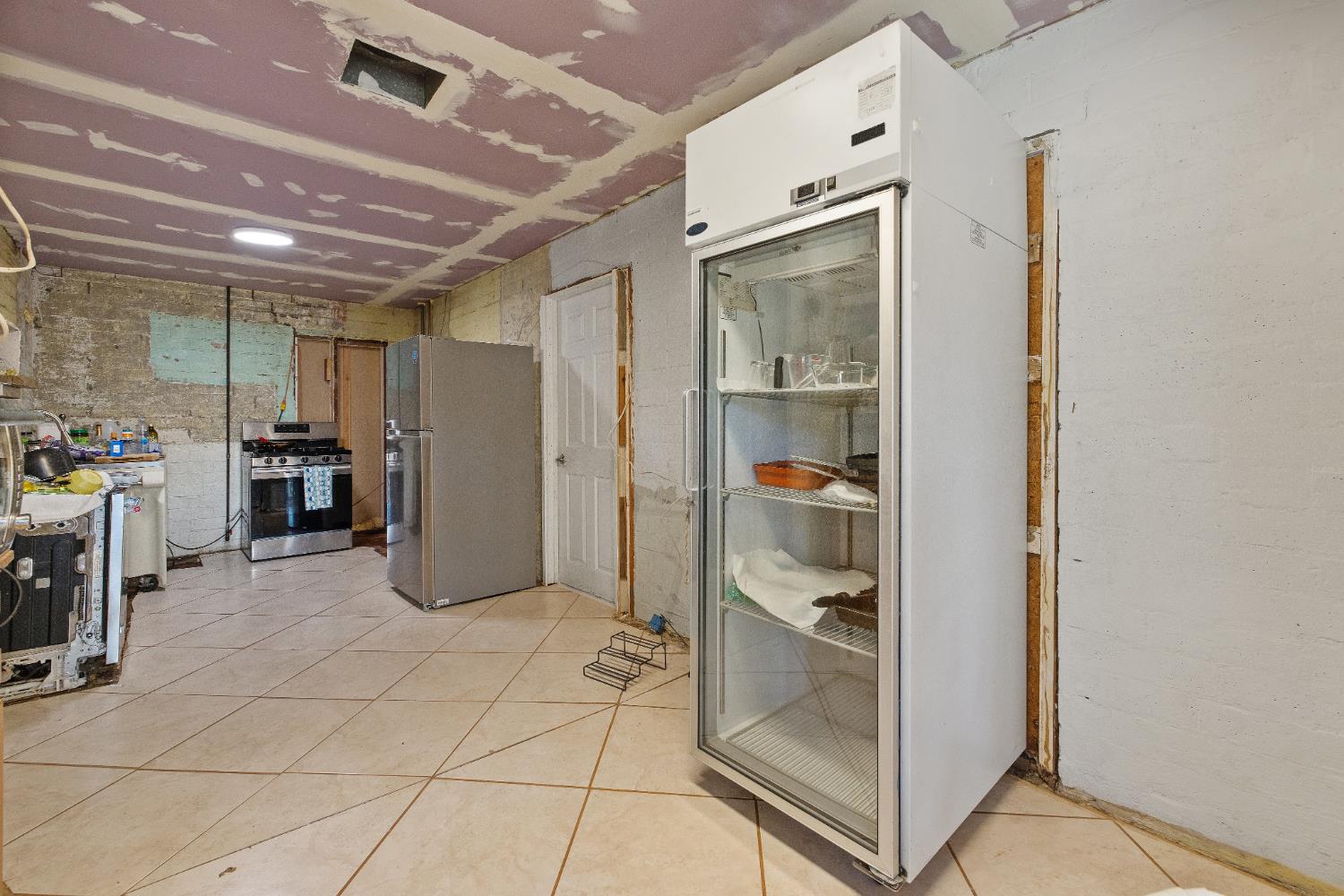 37590 E Kings Canyon Rd, Dunlap, CA 93621