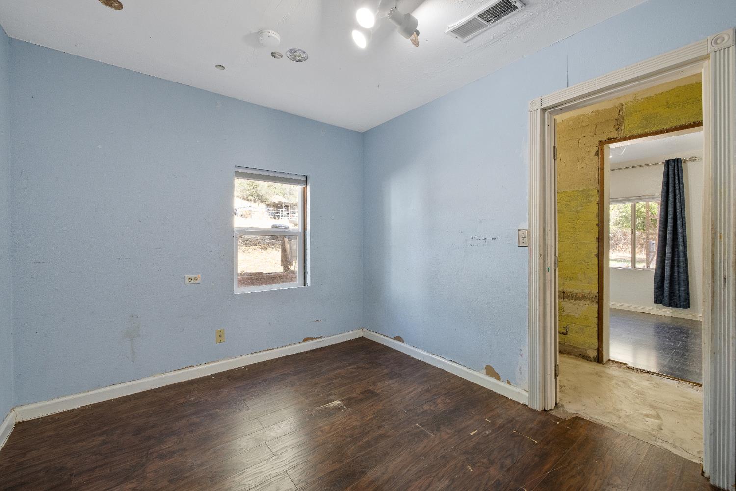 37590 E Kings Canyon Rd, Dunlap, CA 93621