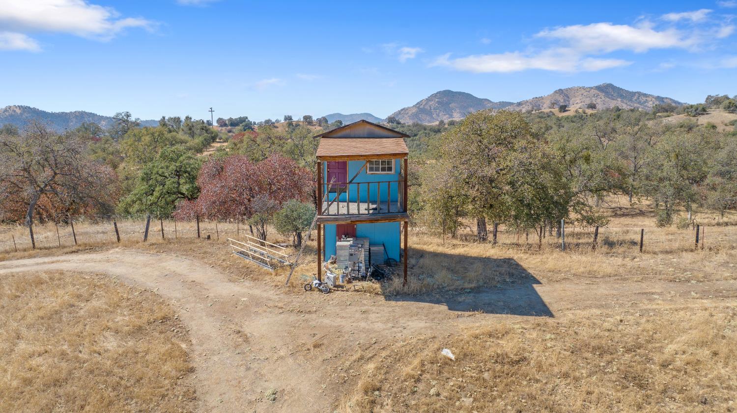 37590 E Kings Canyon Rd, Dunlap, CA 93621