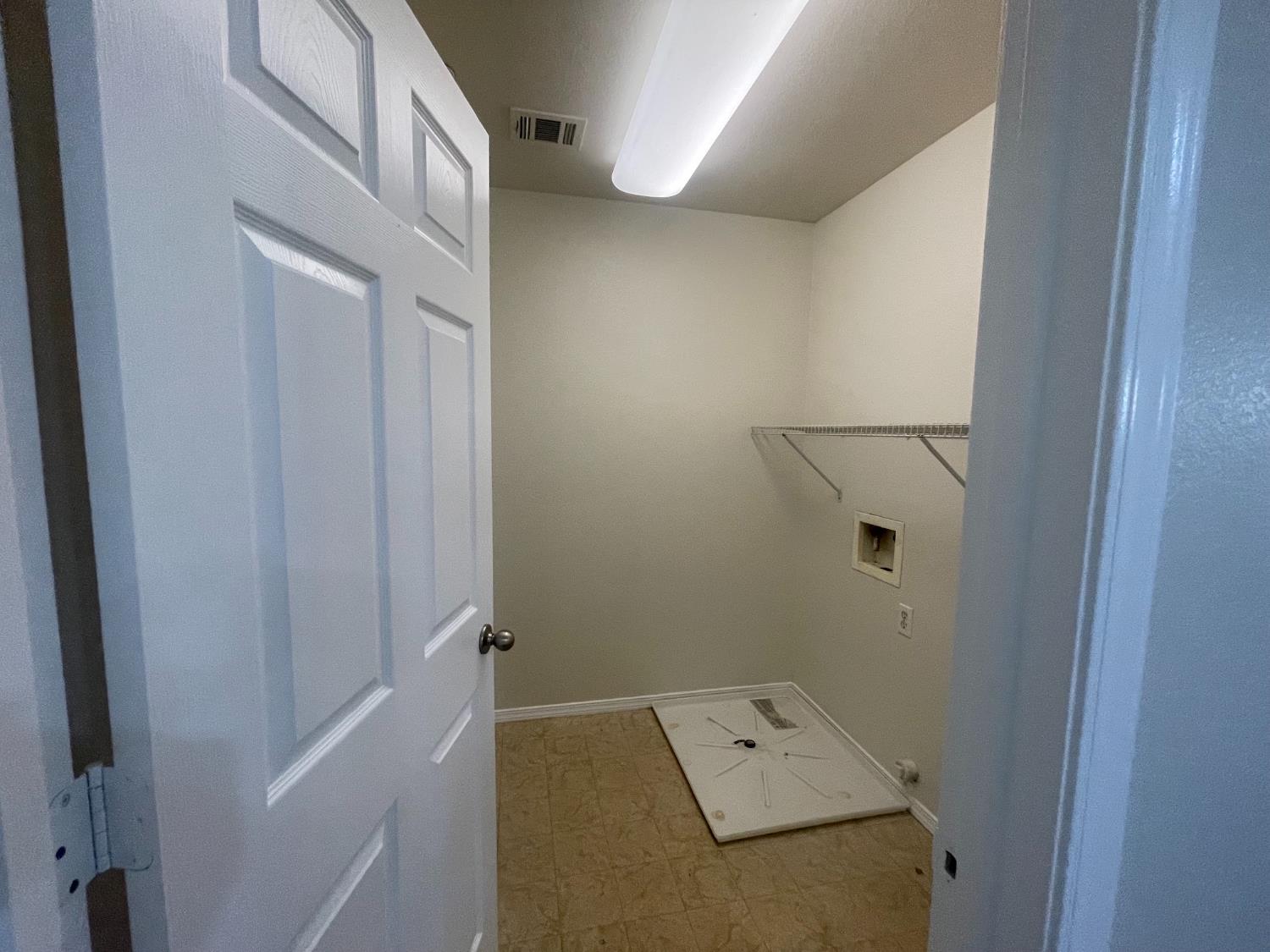 1128 W Walter Ave #61, Fowler, CA 93625