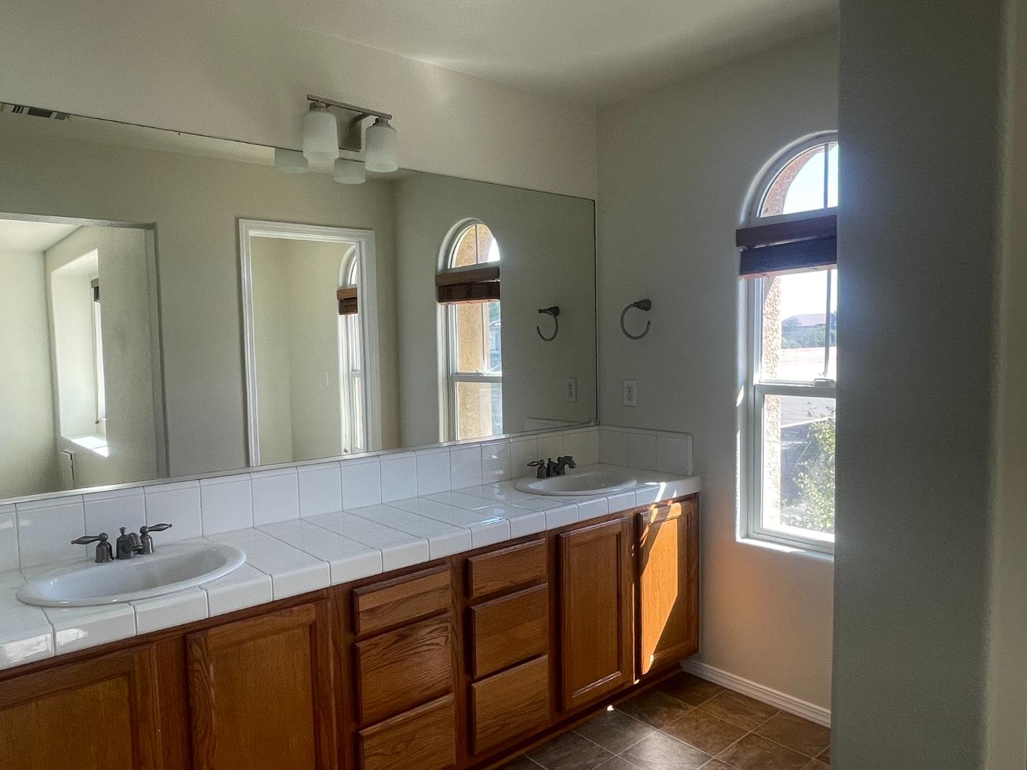 1128 W Walter Ave #61, Fowler, CA 93625