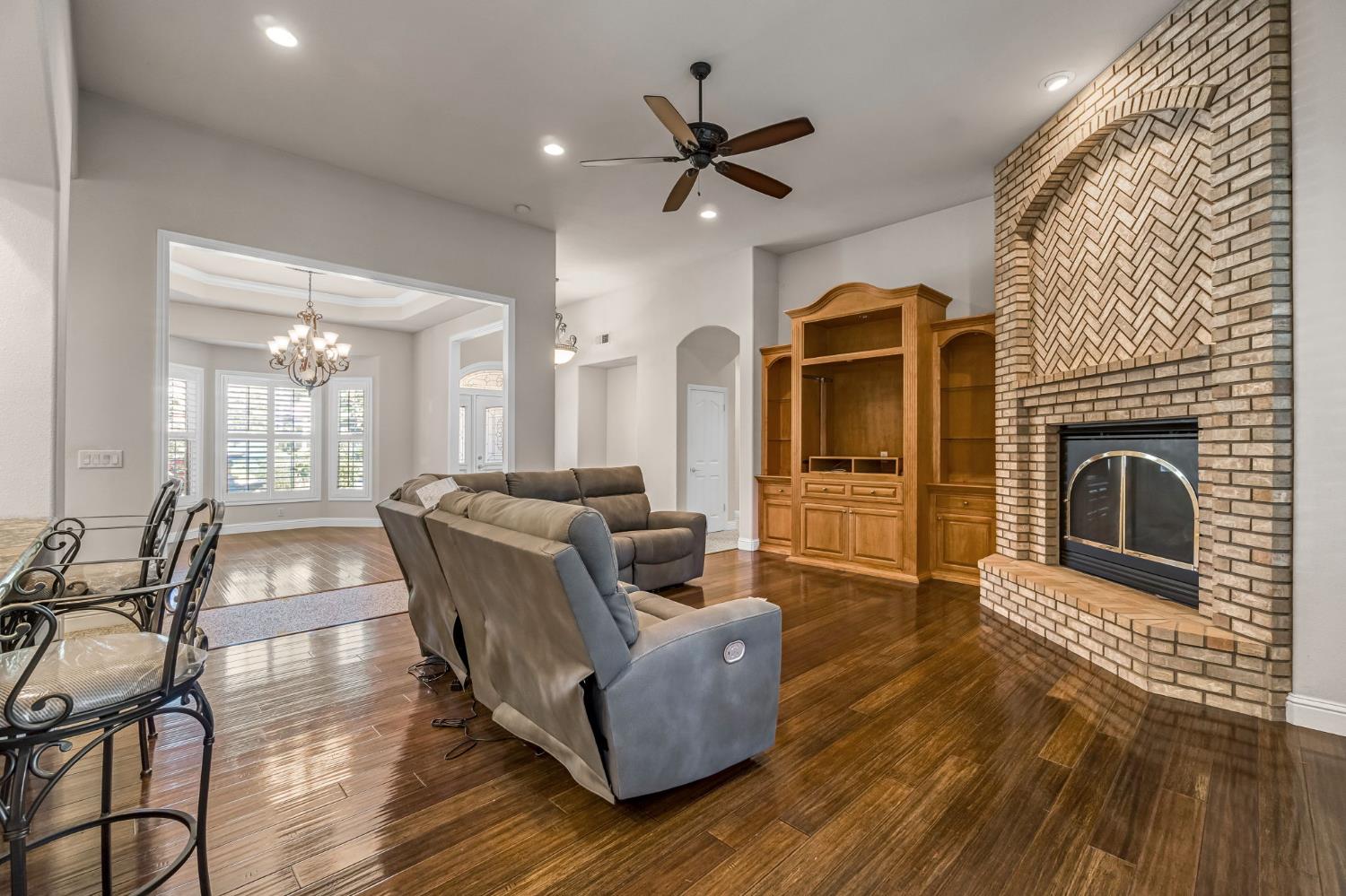 5025 W Birch Ave, Fresno, CA 93722