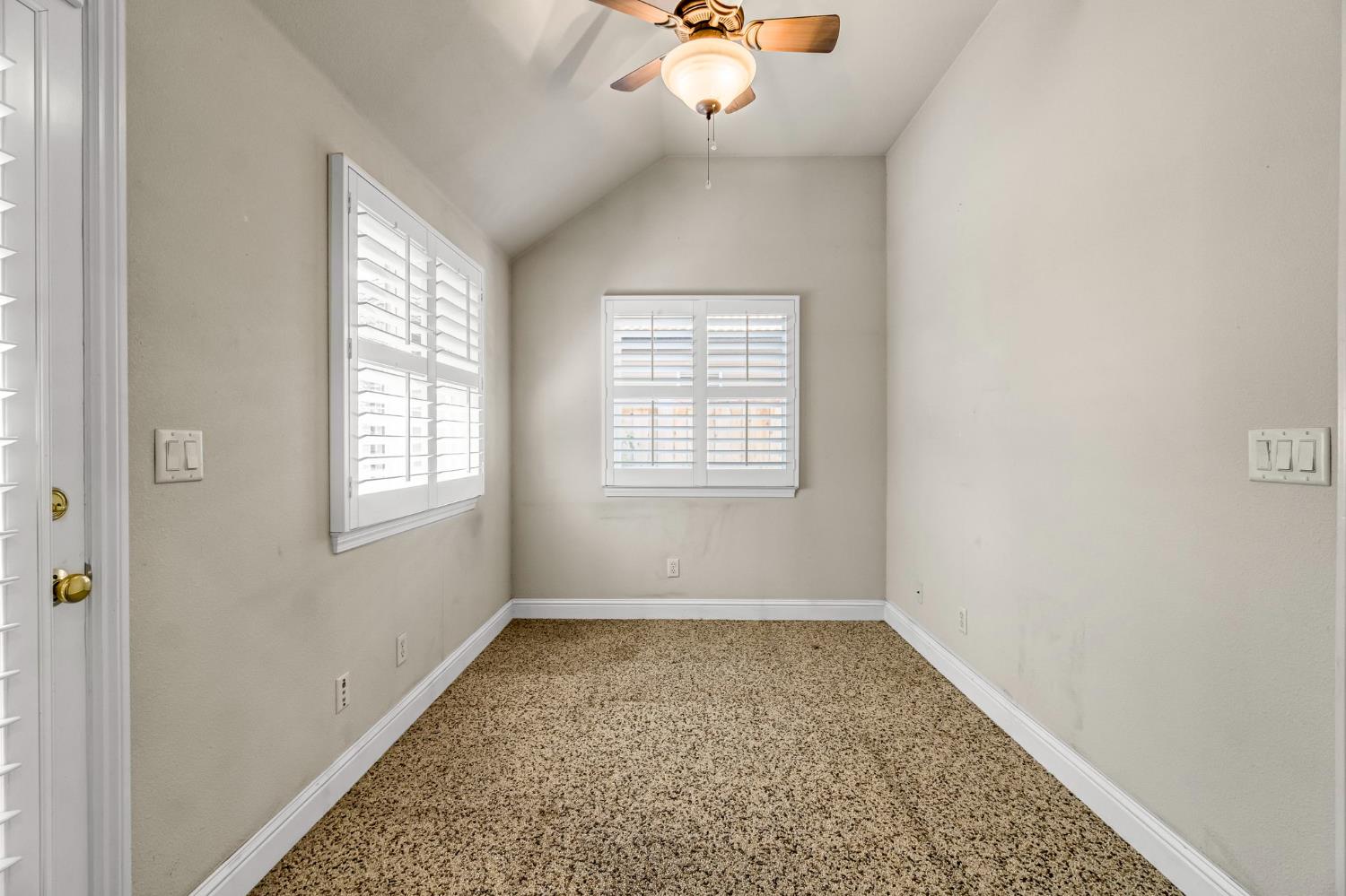 5025 W Birch Ave, Fresno, CA 93722