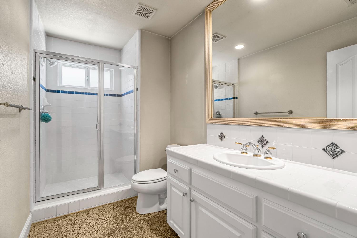 5025 W Birch Ave, Fresno, CA 93722