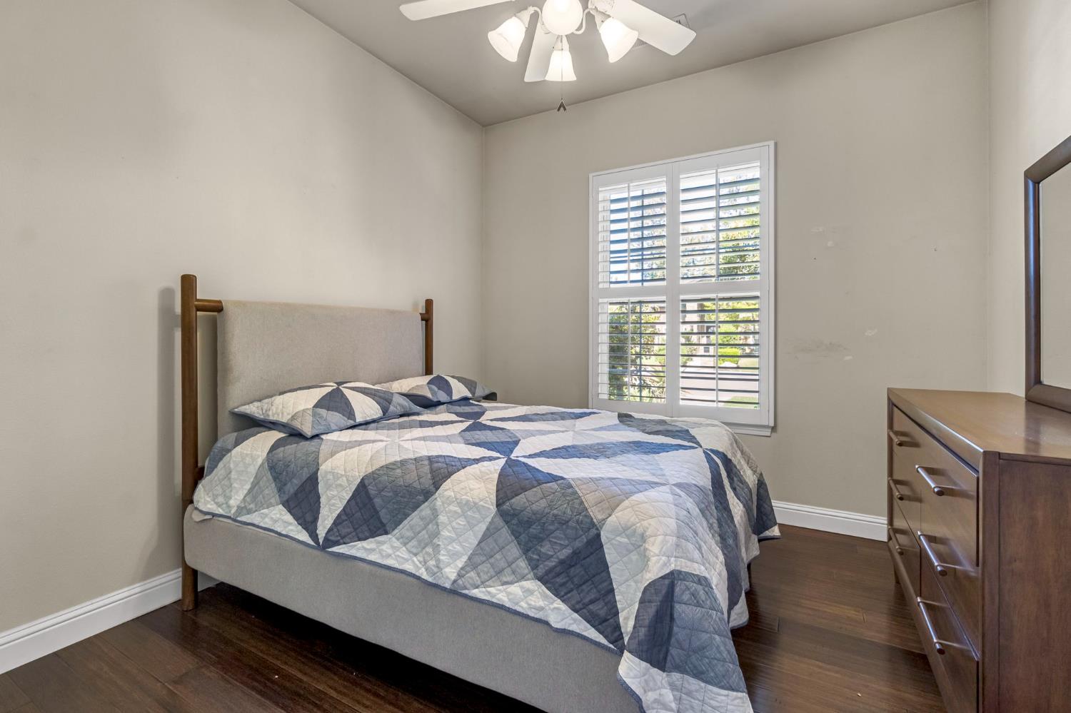 5025 W Birch Ave, Fresno, CA 93722