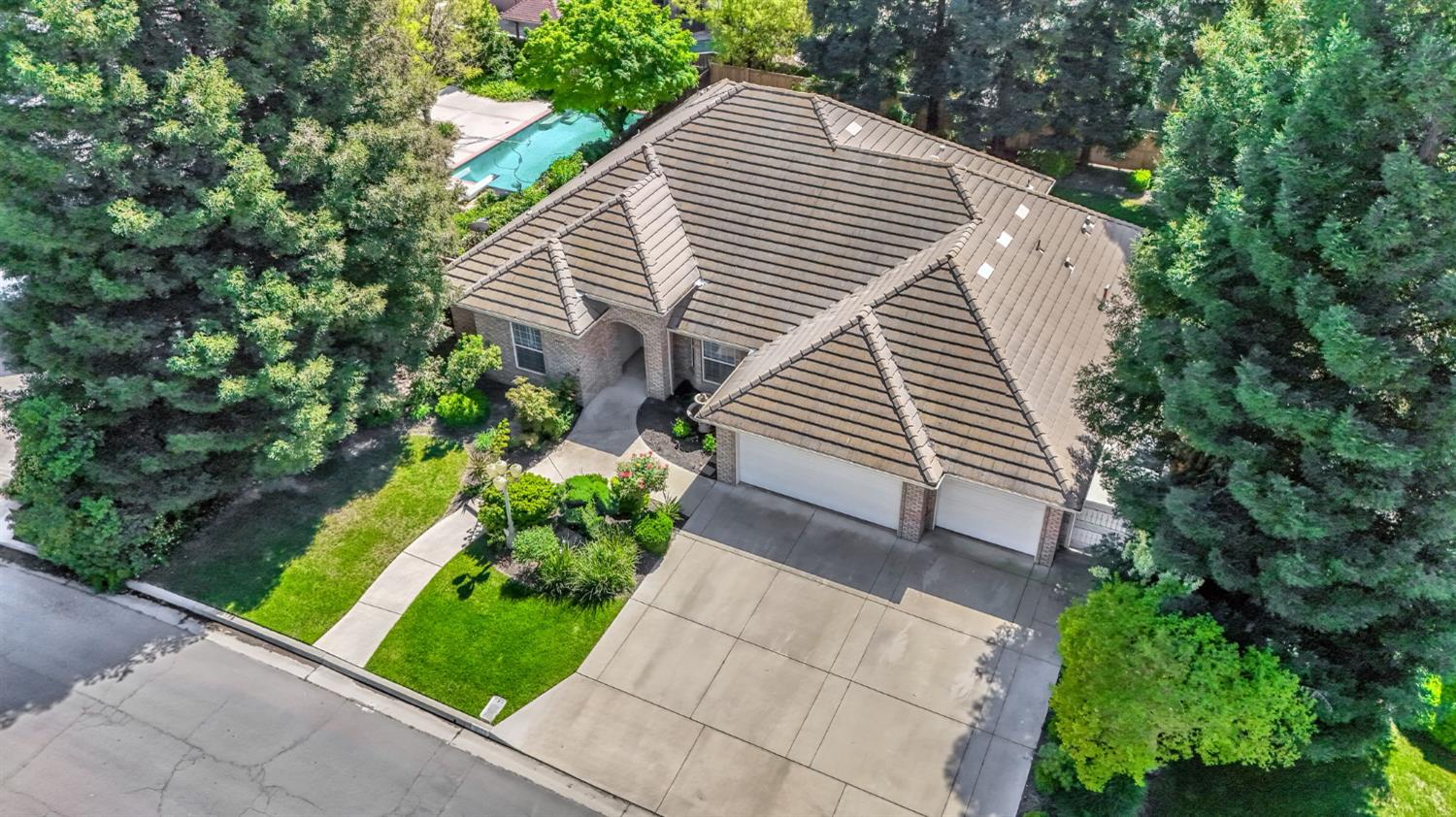 5025 W Birch Ave, Fresno, CA 93722
