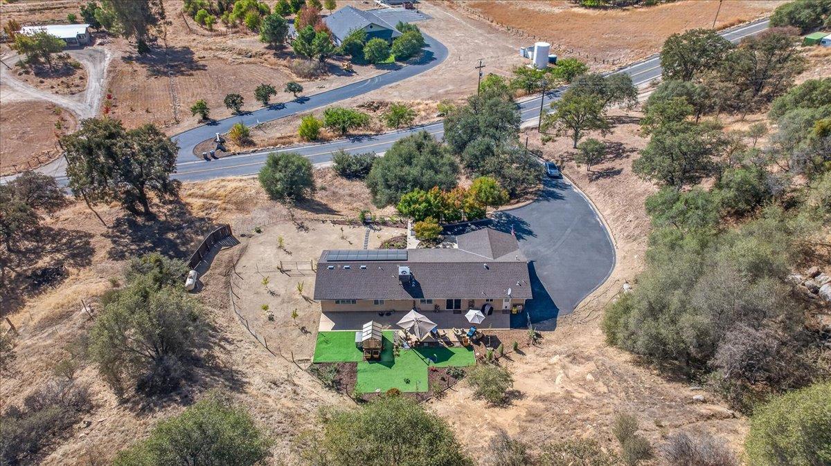 34122 Powerhouse Rd, Auberry, CA 93602