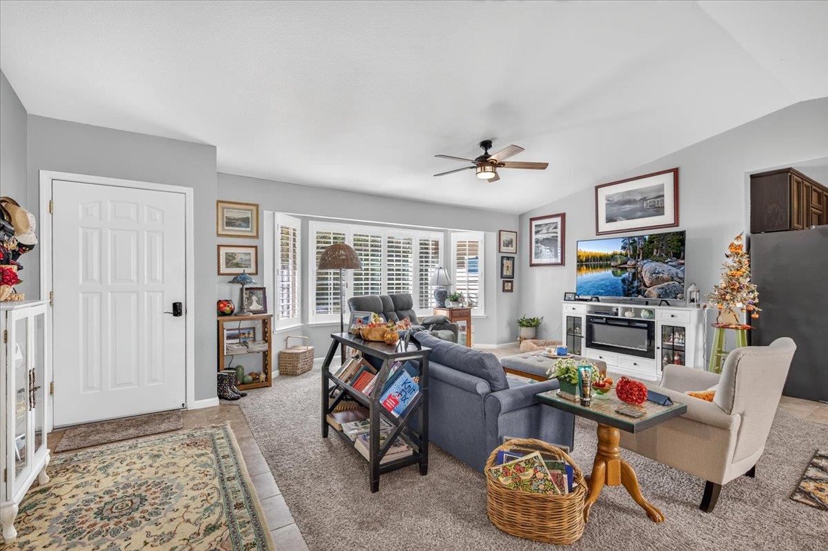 34122 Powerhouse Rd, Auberry, CA 93602