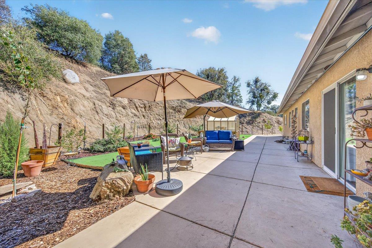 34122 Powerhouse Rd, Auberry, CA 93602