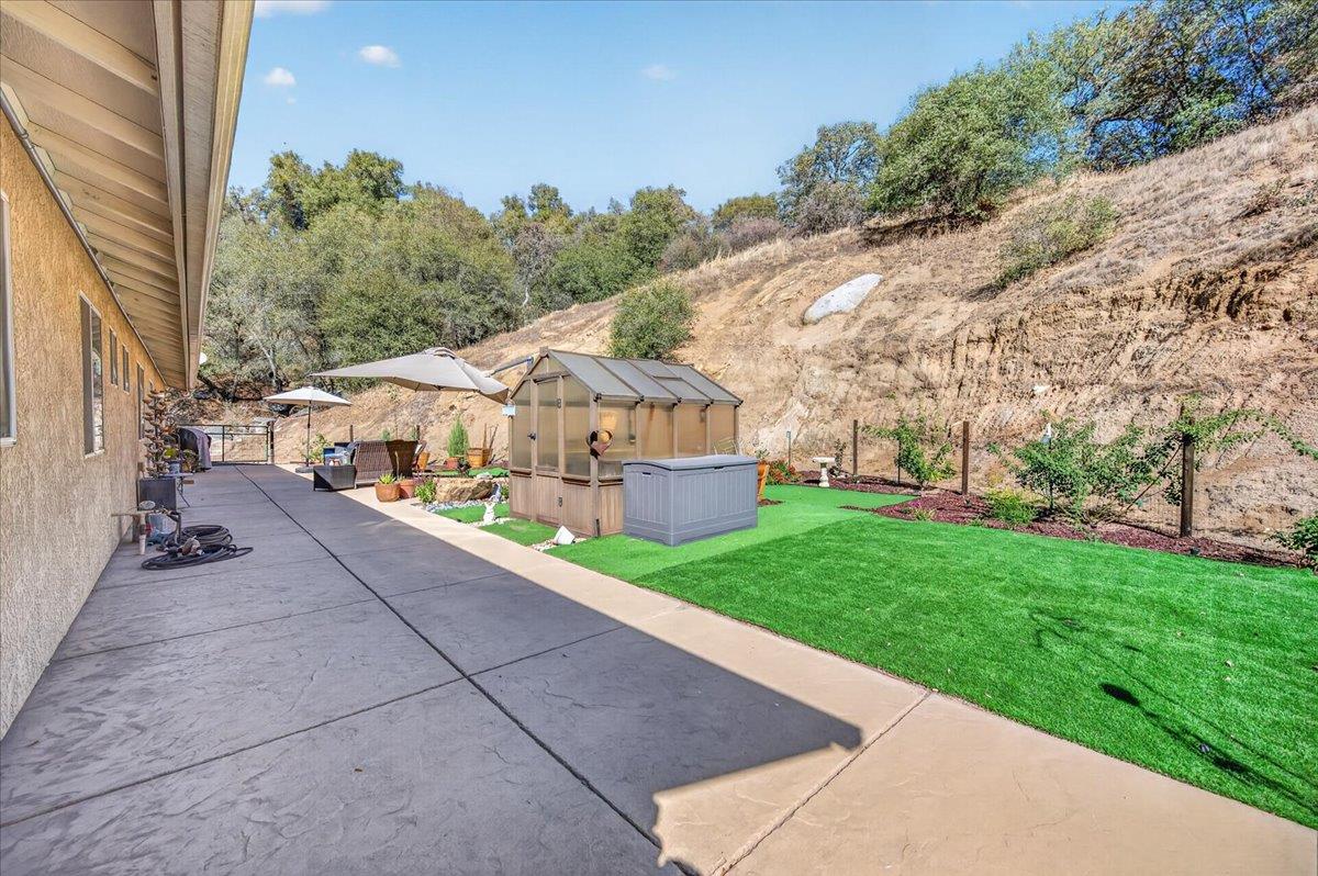 34122 Powerhouse Rd, Auberry, CA 93602