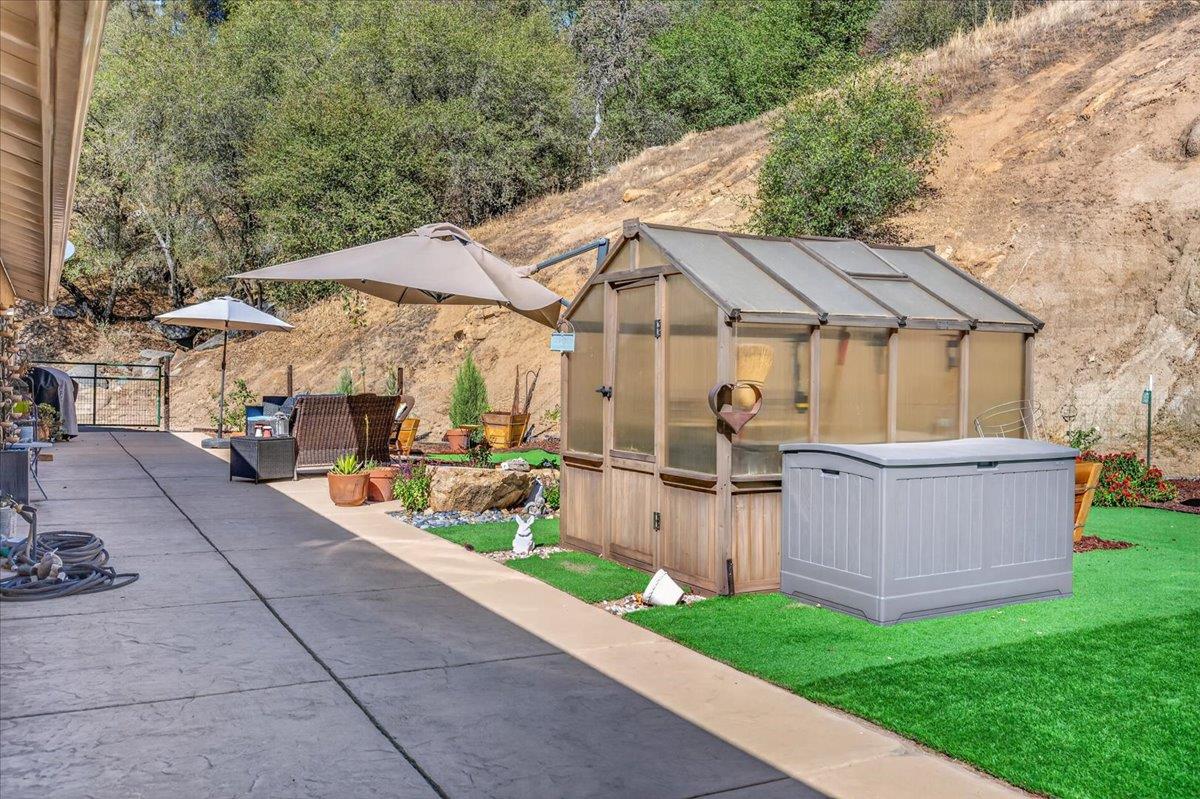 34122 Powerhouse Rd, Auberry, CA 93602