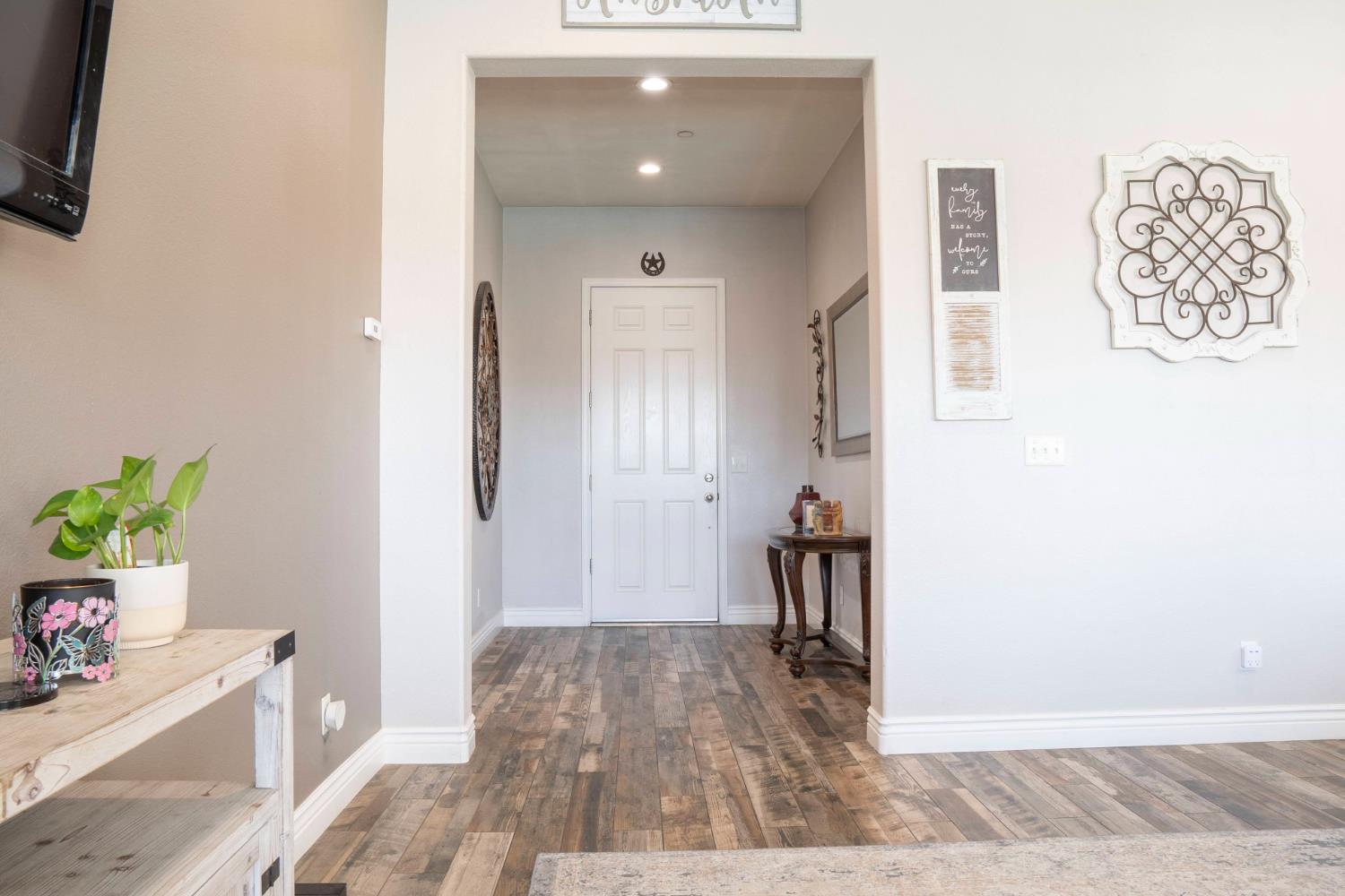 1013 La Jolla Ave, Clovis, CA 93619