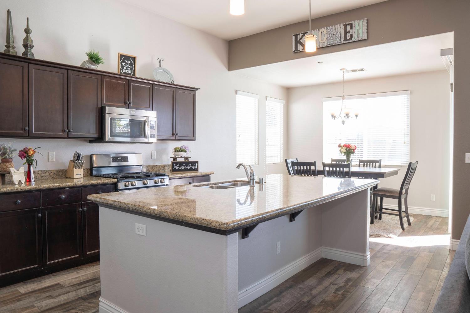 1013 La Jolla Ave, Clovis, CA 93619