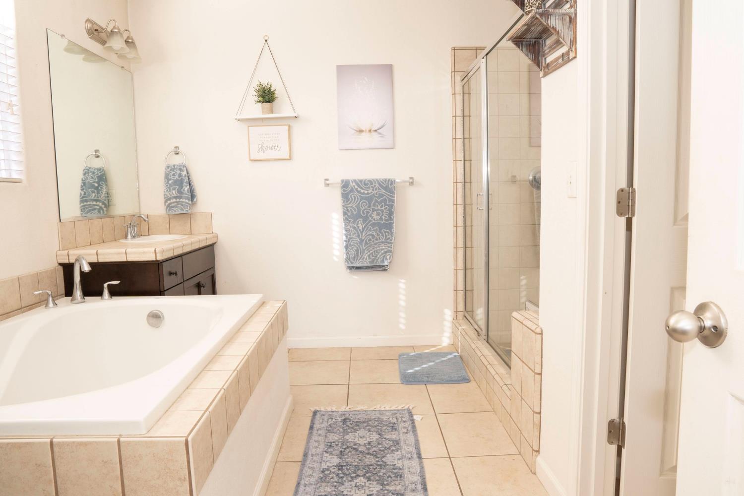 1013 La Jolla Ave, Clovis, CA 93619
