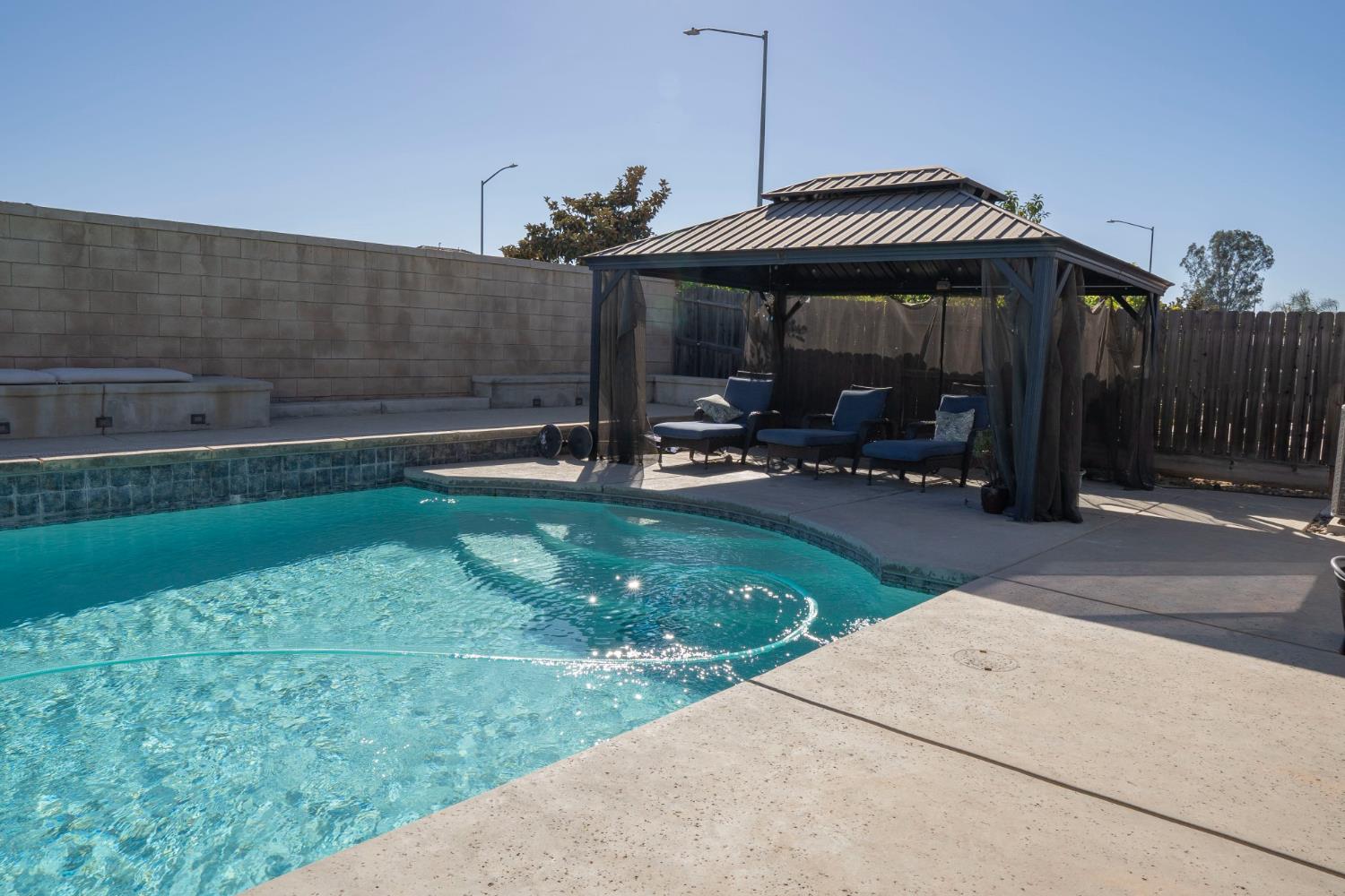 1013 La Jolla Ave, Clovis, CA 93619