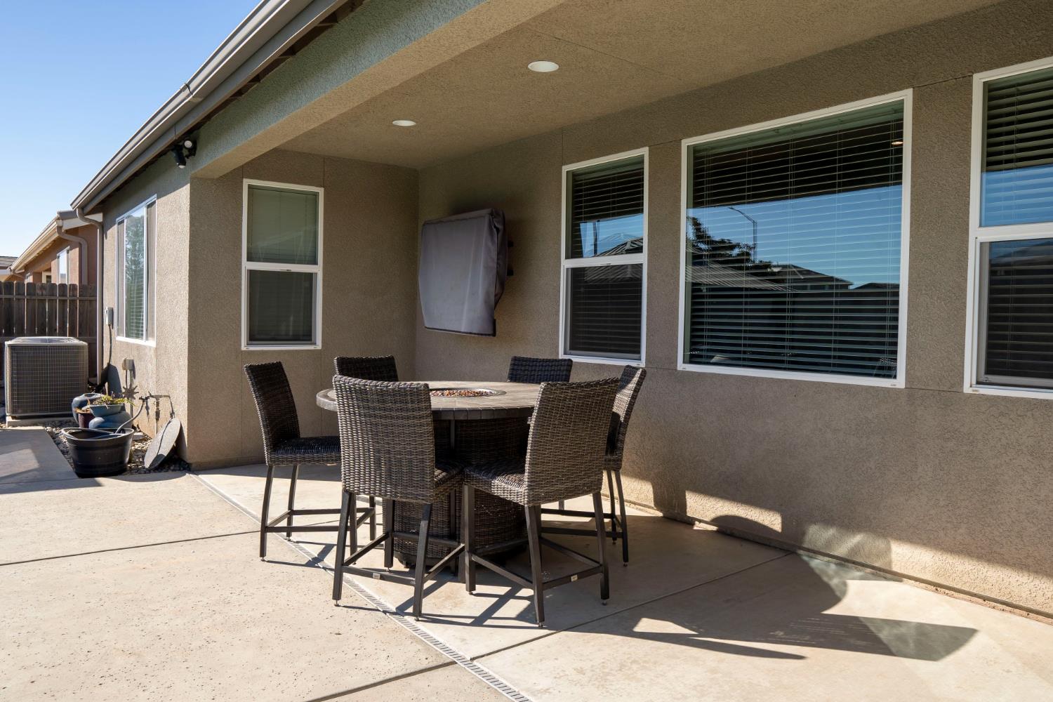 1013 La Jolla Ave, Clovis, CA 93619