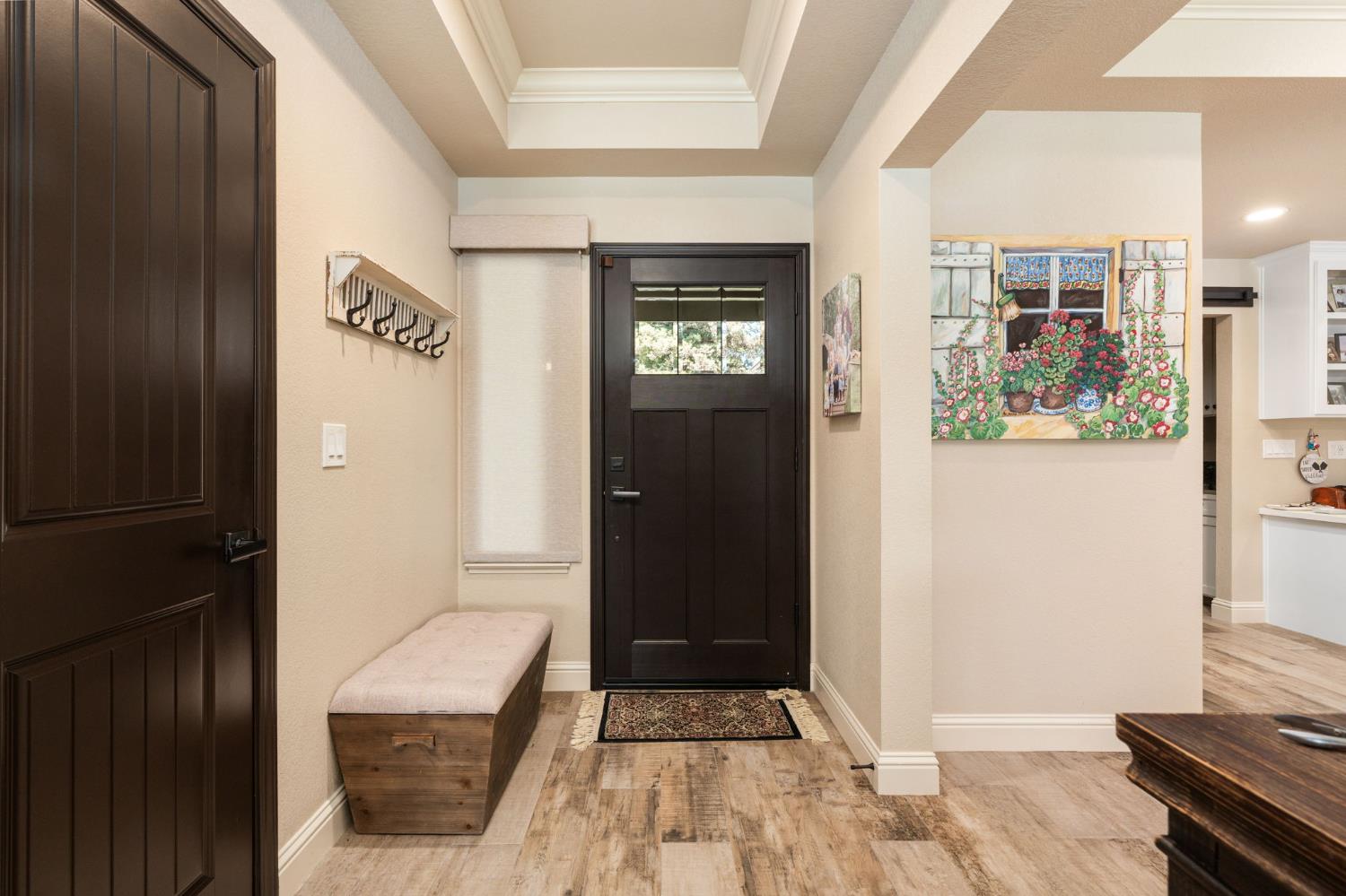 517 E Mallard Cir, Fresno, CA 93730