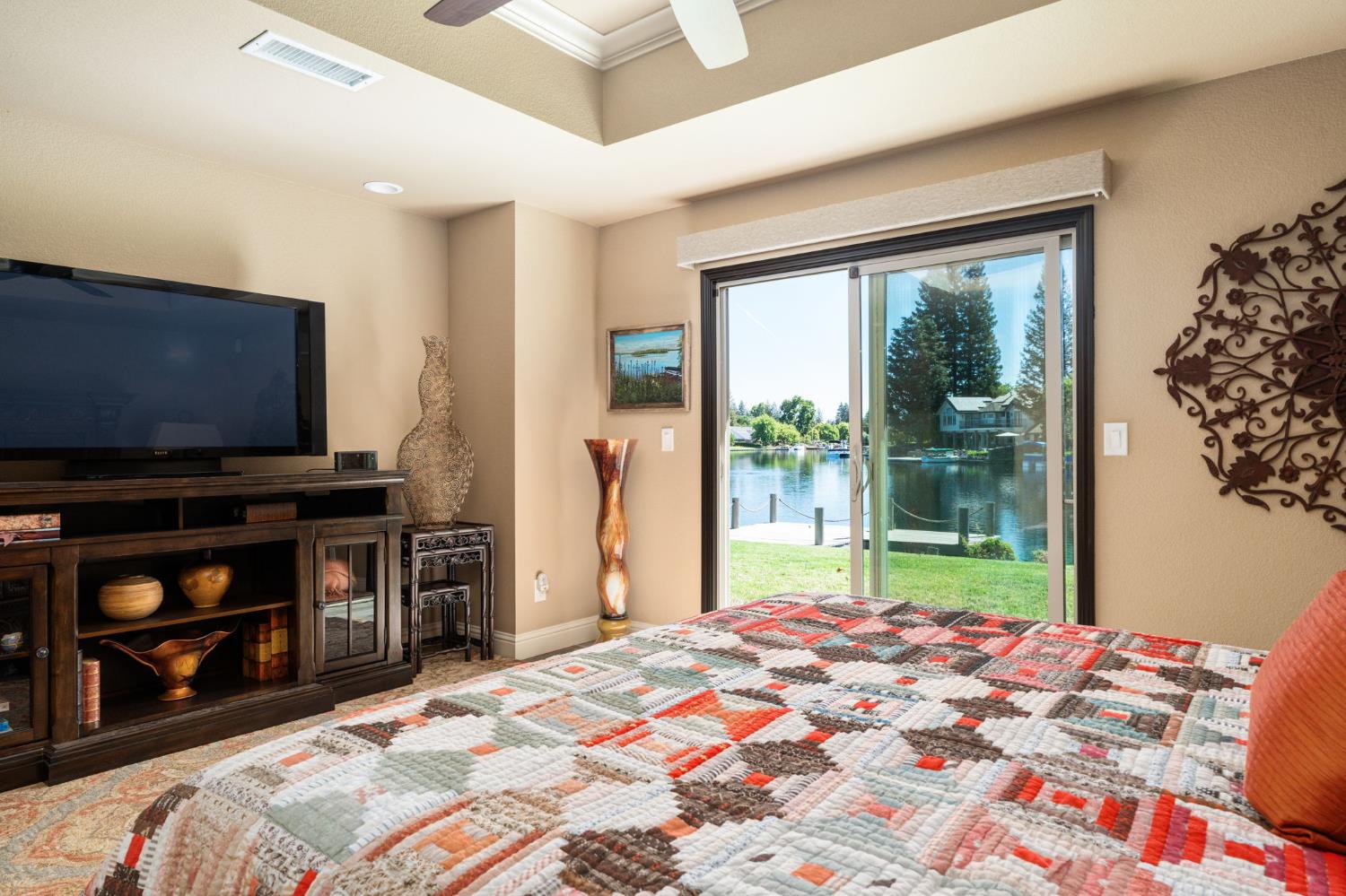 517 E Mallard Cir, Fresno, CA 93730