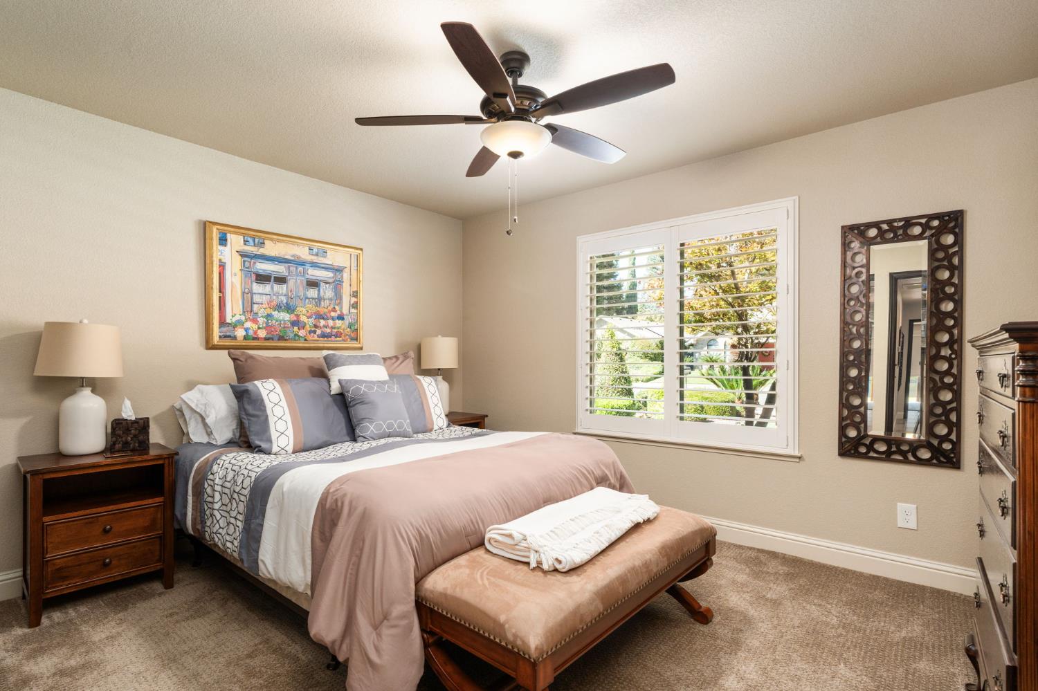 517 E Mallard Cir, Fresno, CA 93730