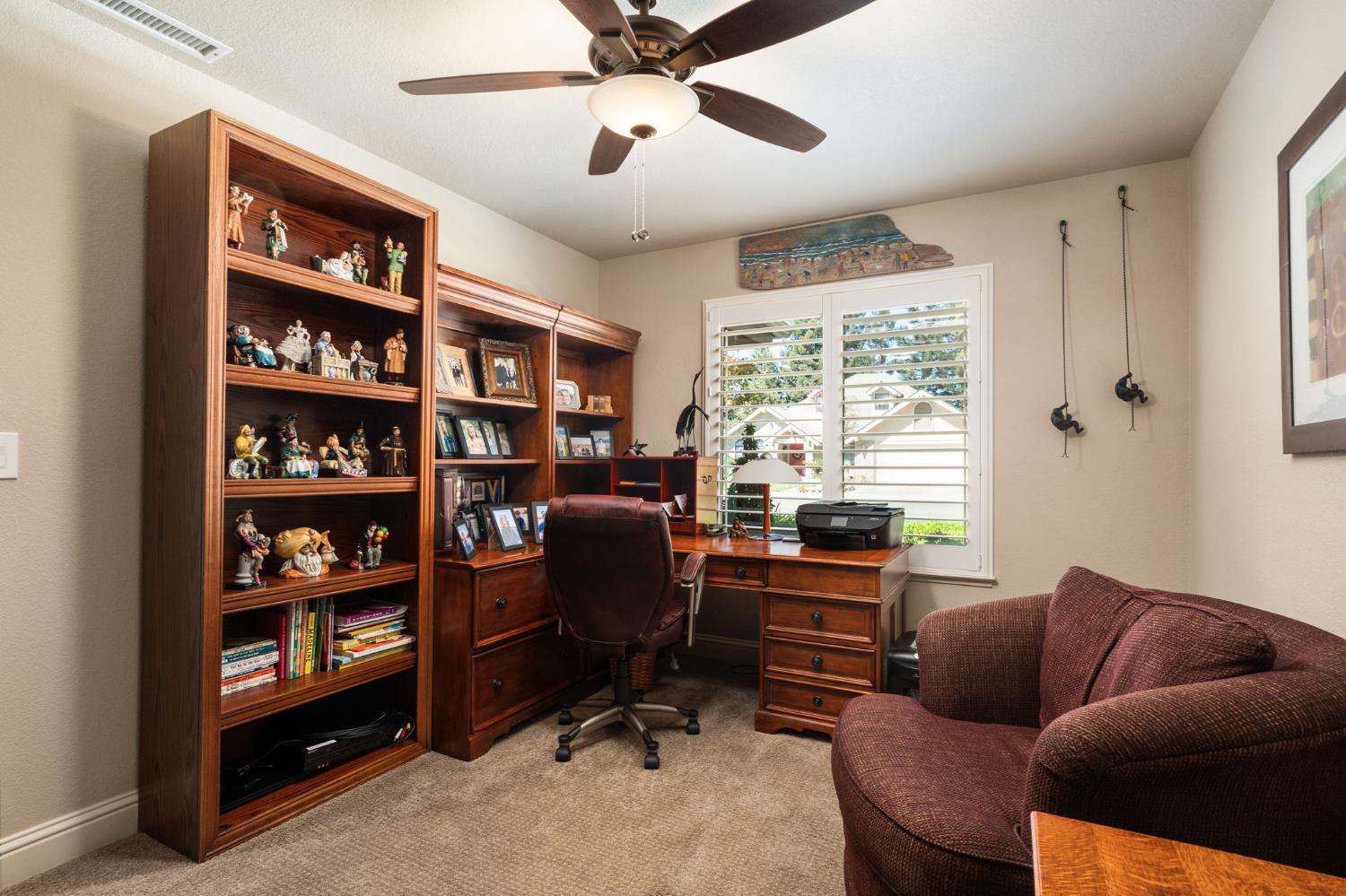 517 E Mallard Cir, Fresno, CA 93730