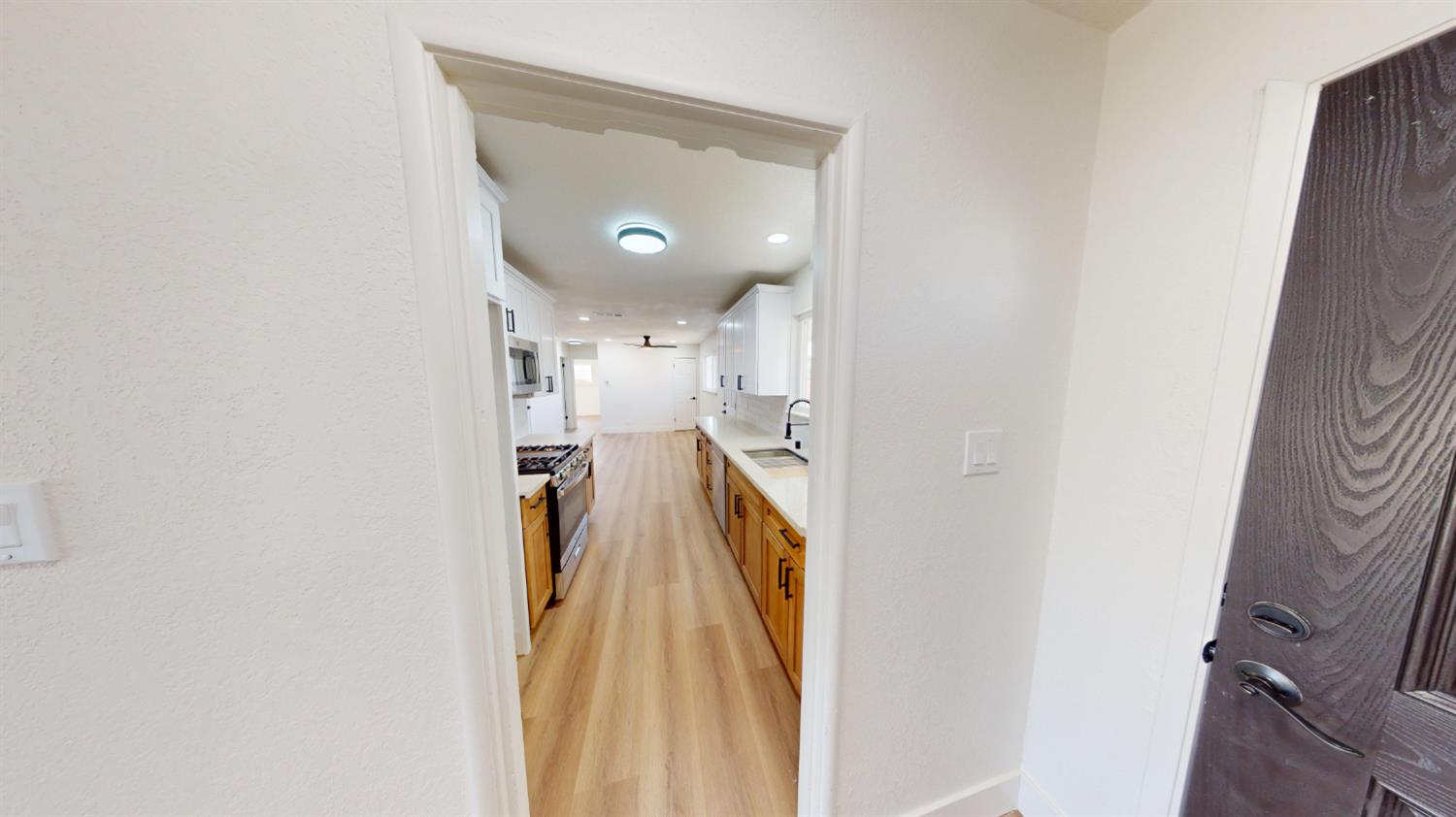 4302 N Holt Ave, Fresno, CA 93705