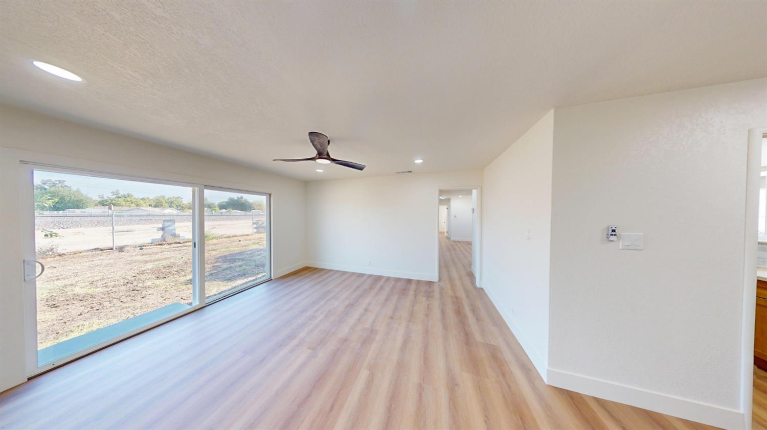4302 N Holt Ave, Fresno, CA 93705