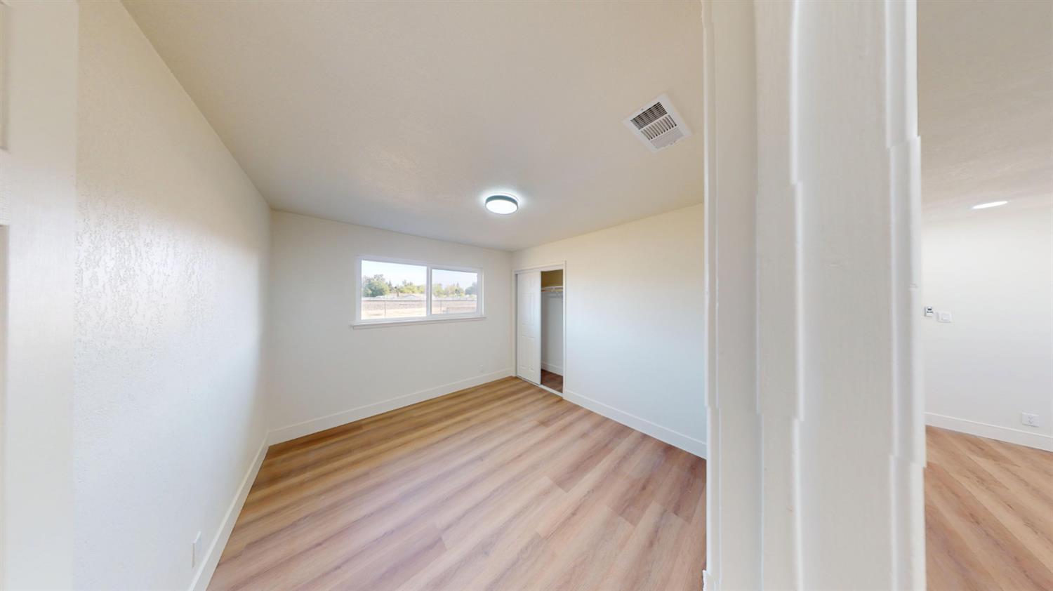 4302 N Holt Ave, Fresno, CA 93705