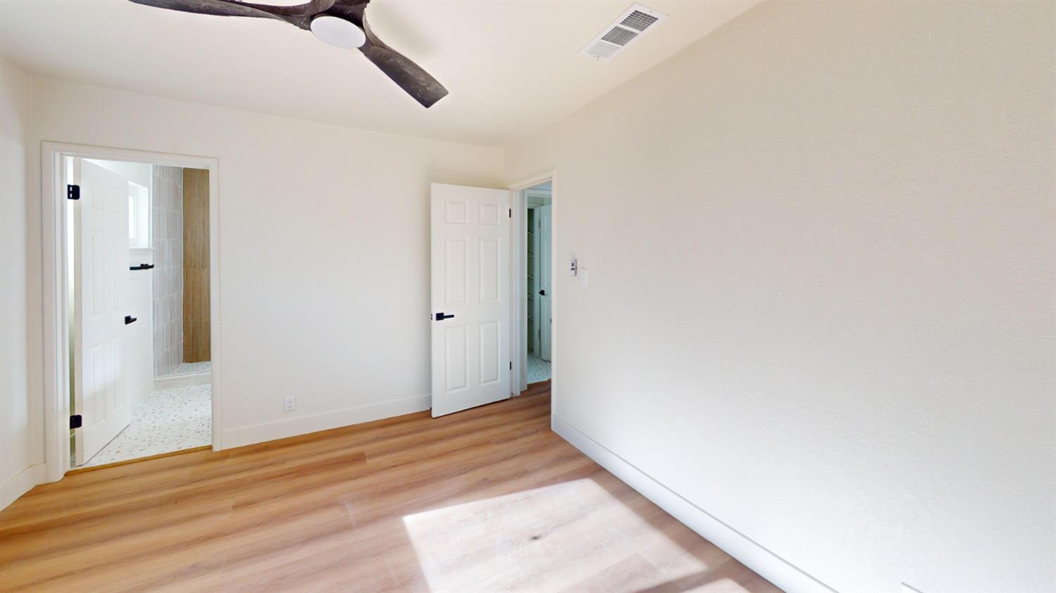 4302 N Holt Ave, Fresno, CA 93705