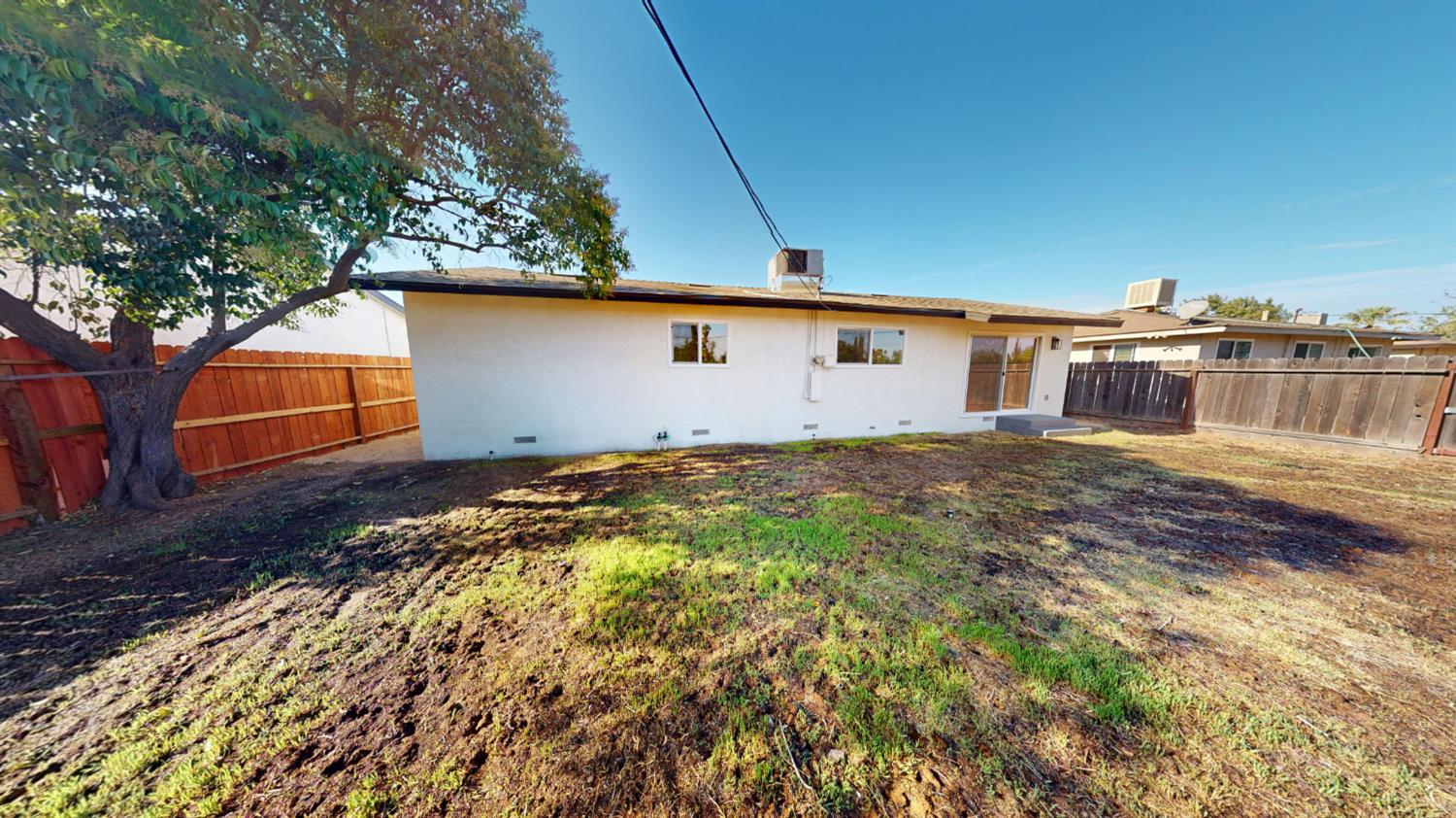 4302 N Holt Ave, Fresno, CA 93705