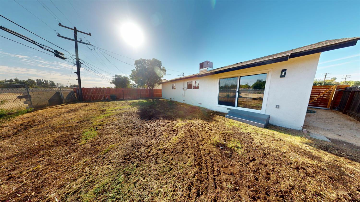4302 N Holt Ave, Fresno, CA 93705