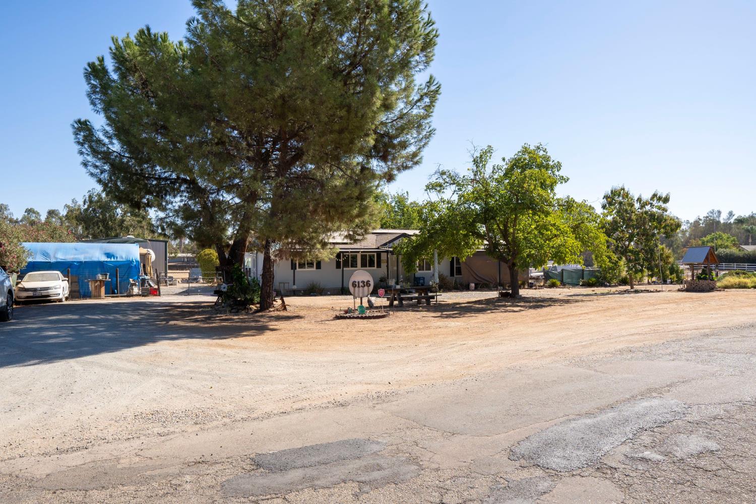 6136 N Bethel Ave, Clovis, CA 93619