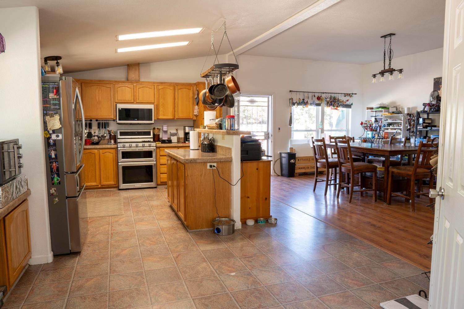 6136 N Bethel Ave, Clovis, CA 93619
