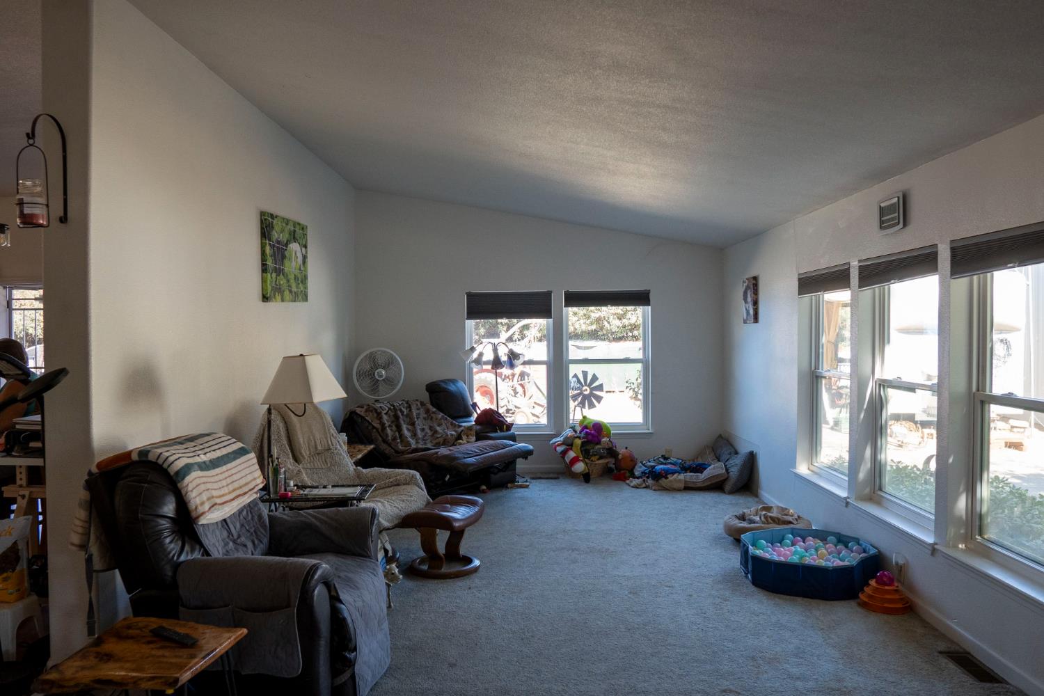 6136 N Bethel Ave, Clovis, CA 93619