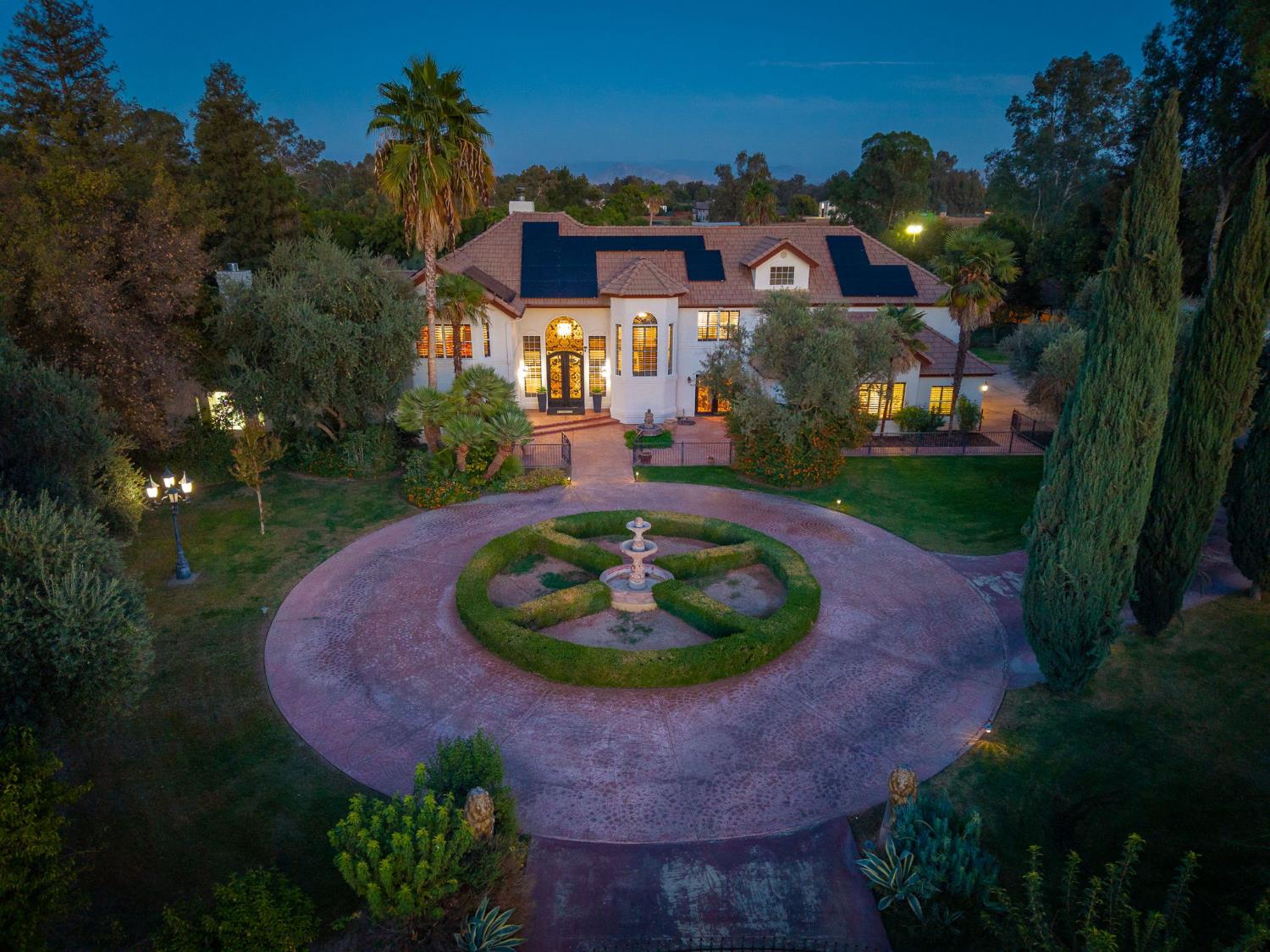 5334 N Marjan Ave, Clovis, CA 93619