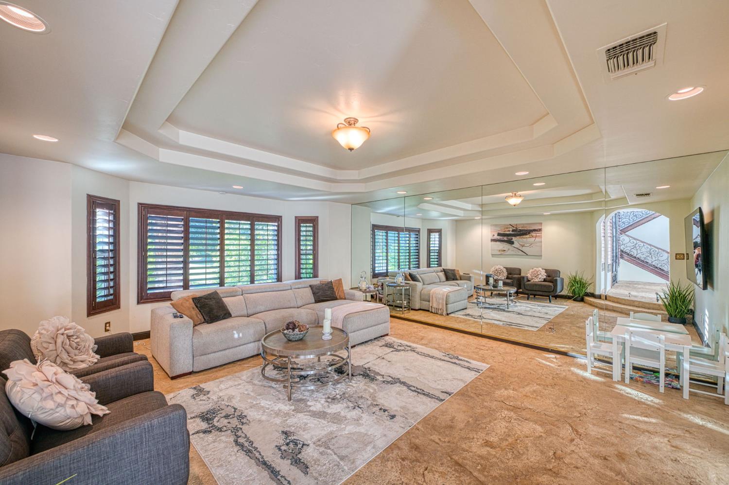 5334 N Marjan Ave, Clovis, CA 93619