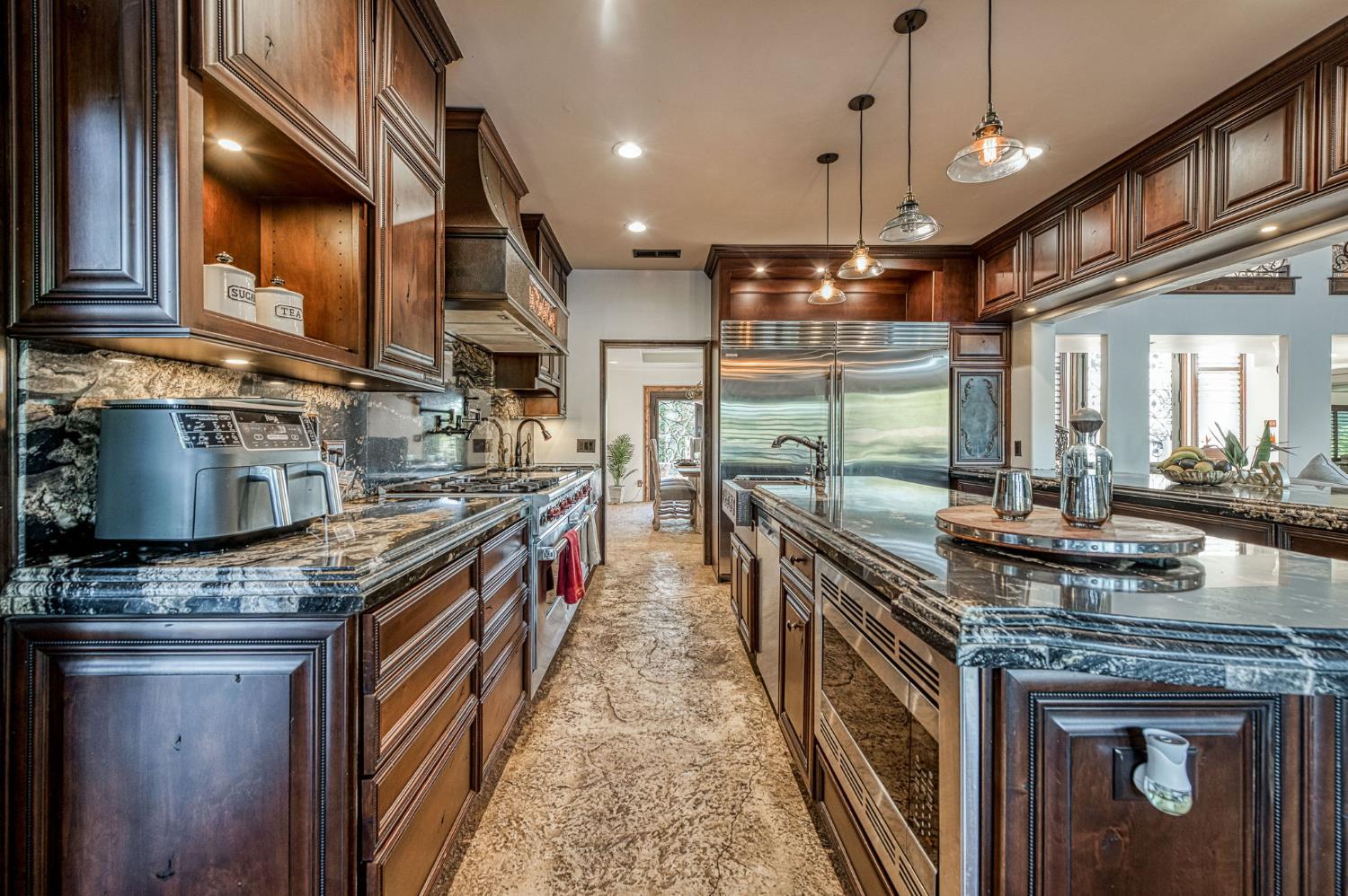 5334 N Marjan Ave, Clovis, CA 93619