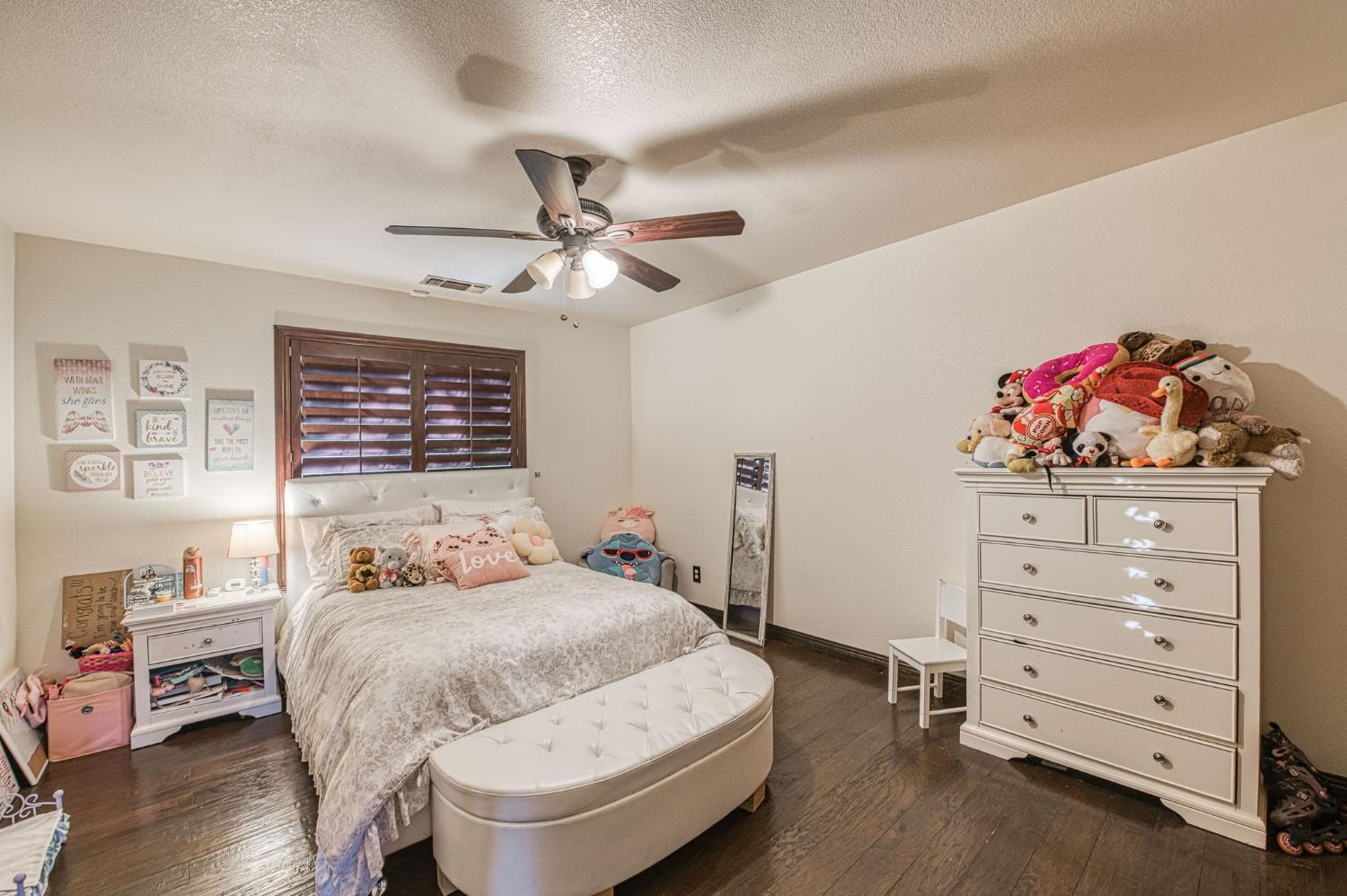 5334 N Marjan Ave, Clovis, CA 93619