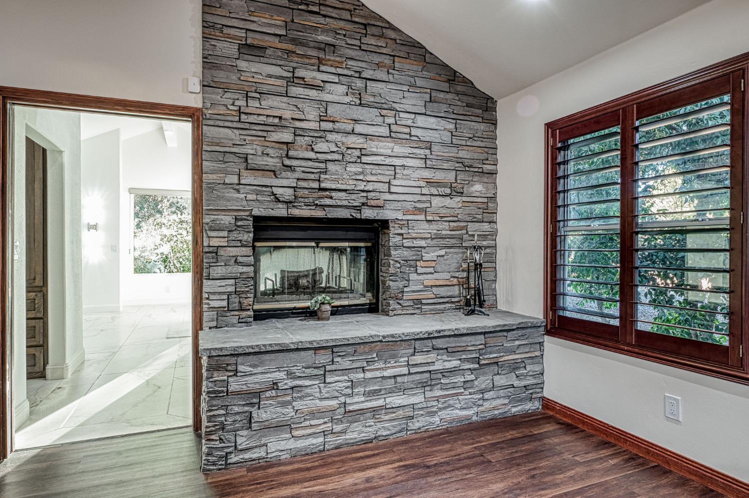 5334 N Marjan Ave, Clovis, CA 93619