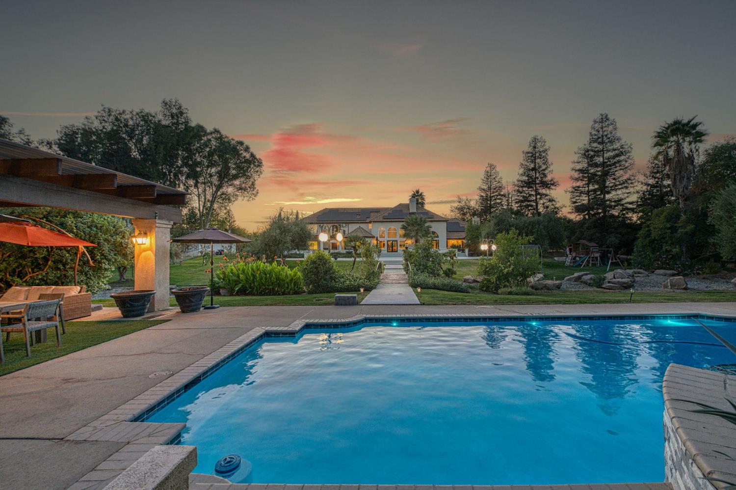 5334 N Marjan Ave, Clovis, CA 93619