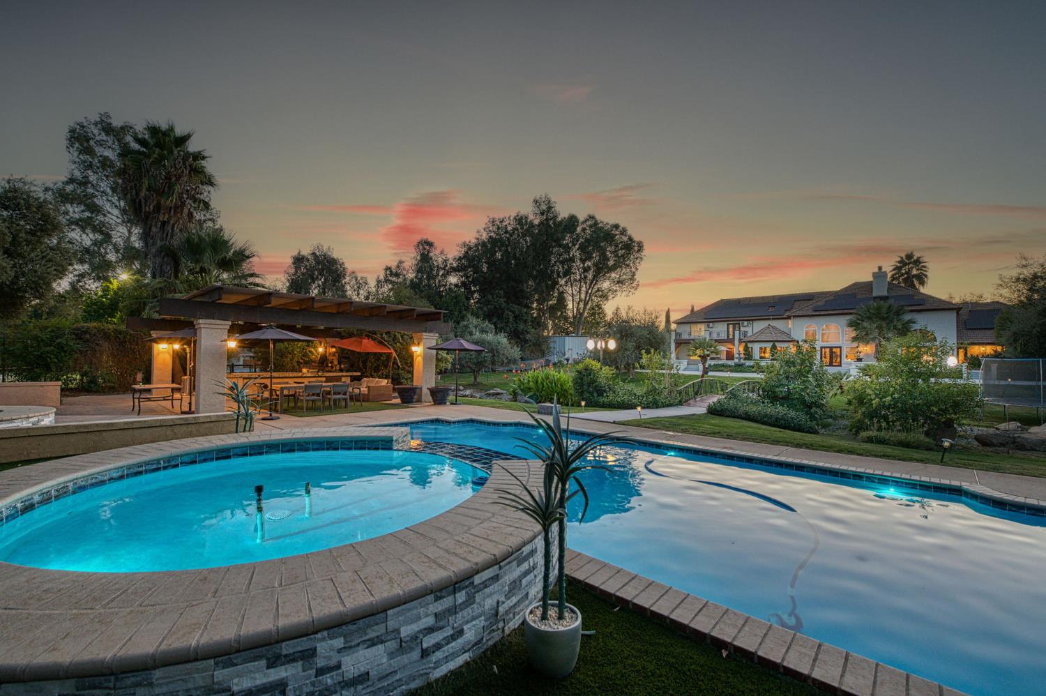 5334 N Marjan Ave, Clovis, CA 93619