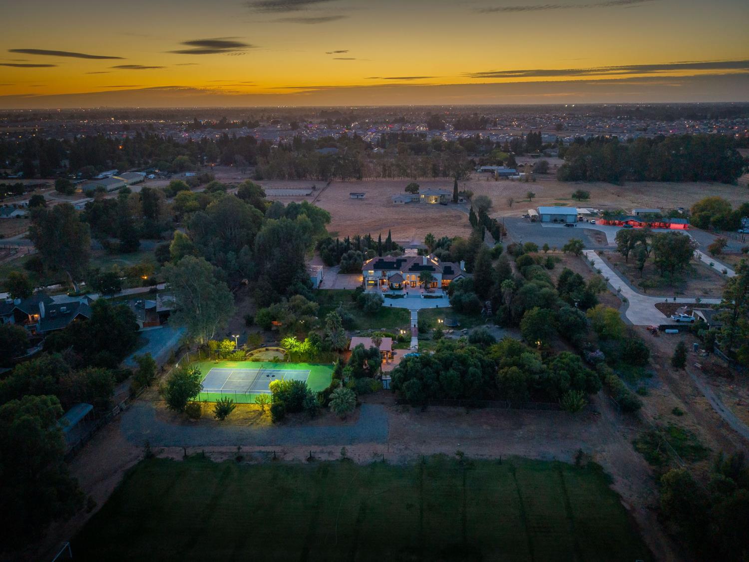 5334 N Marjan Ave, Clovis, CA 93619
